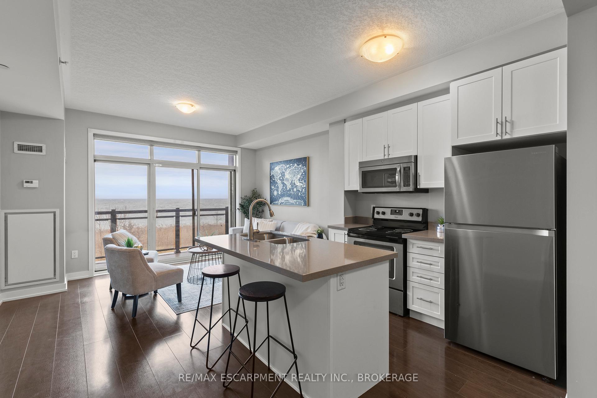 Photo 3 of Unit 230, 35 Southshore Crescent, Hamilton, Lakeshore — HOMEH
