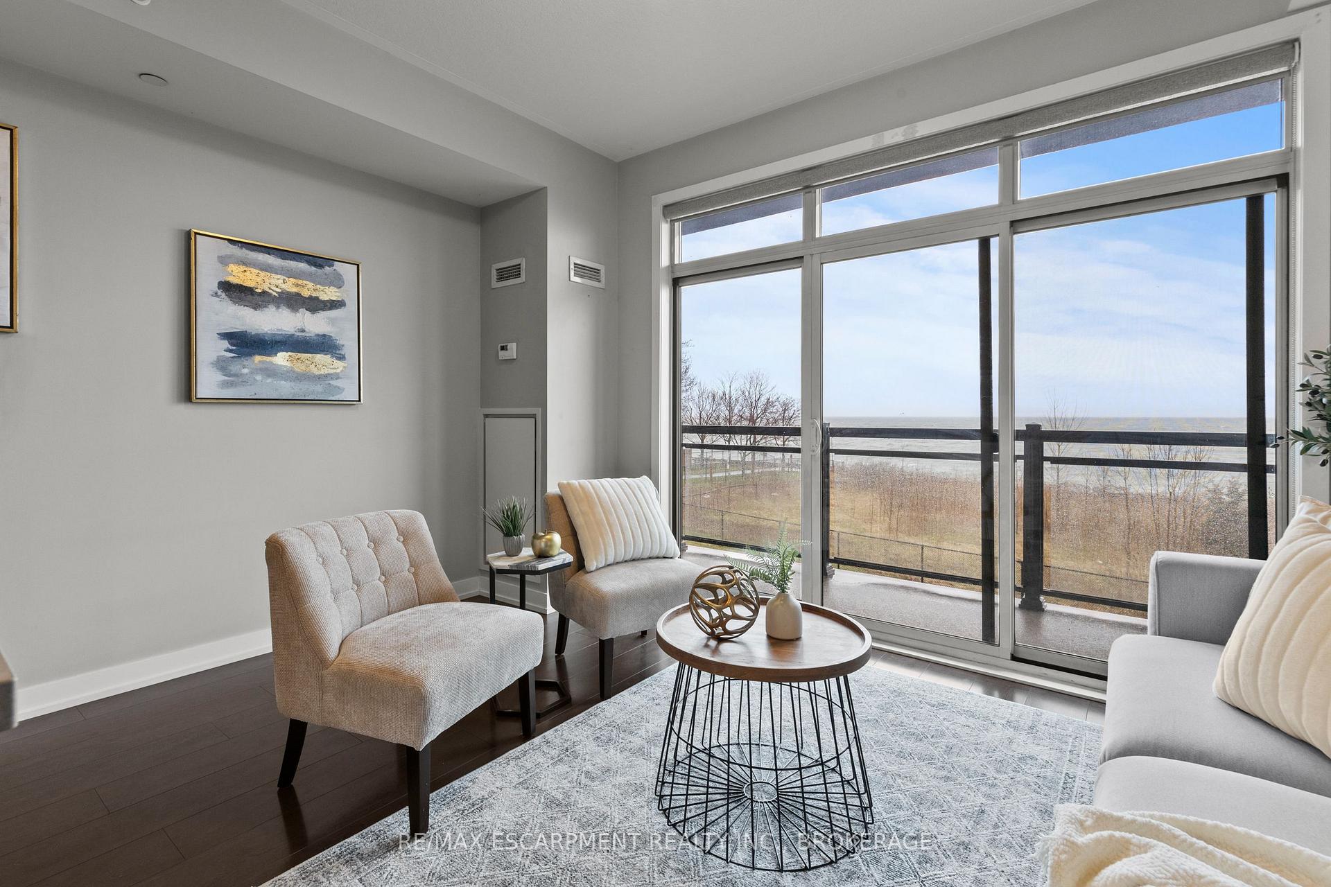 Photo 9 of Unit 230, 35 Southshore Crescent, Hamilton, Lakeshore — HOMEH