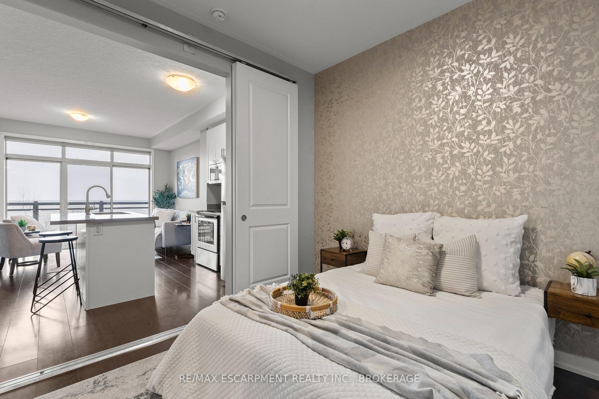 Photo 12 of Unit 230, 35 Southshore Crescent, Hamilton, Lakeshore — HOMEH