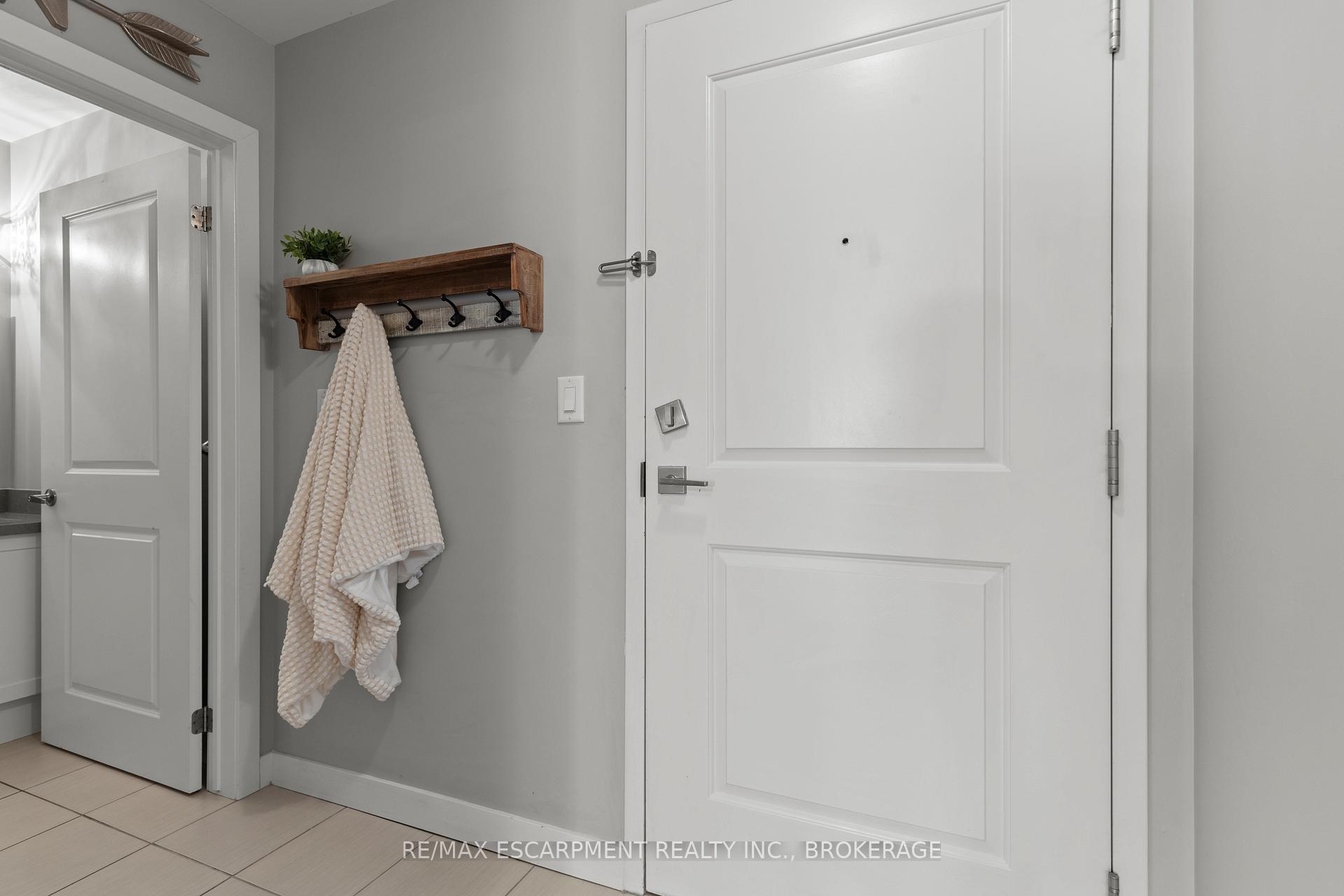 Photo 14 of Unit 230, 35 Southshore Crescent, Hamilton, Lakeshore — HOMEH