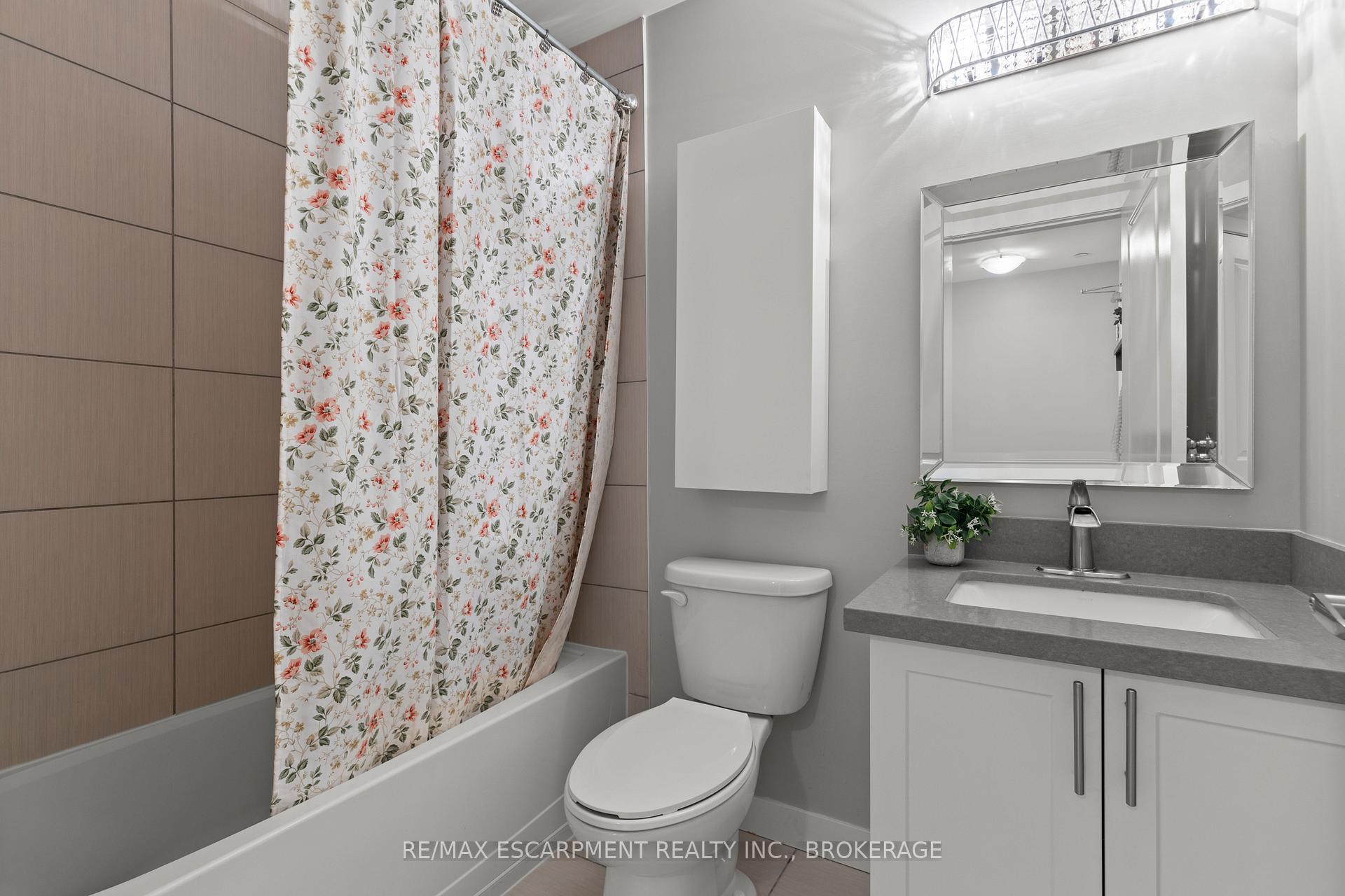 Photo 15 of Unit 230, 35 Southshore Crescent, Hamilton, Lakeshore — HOMEH