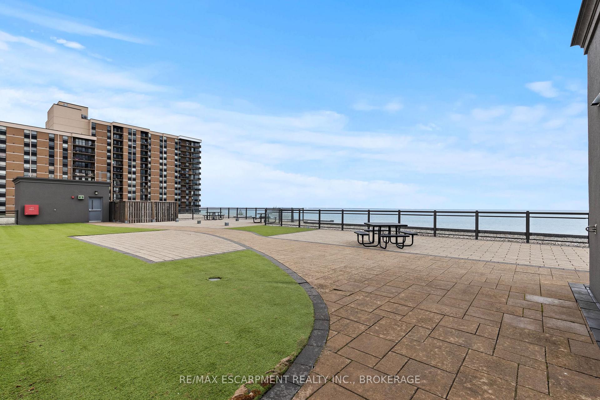 Photo 23 of Unit 230, 35 Southshore Crescent, Hamilton, Lakeshore — HOMEH