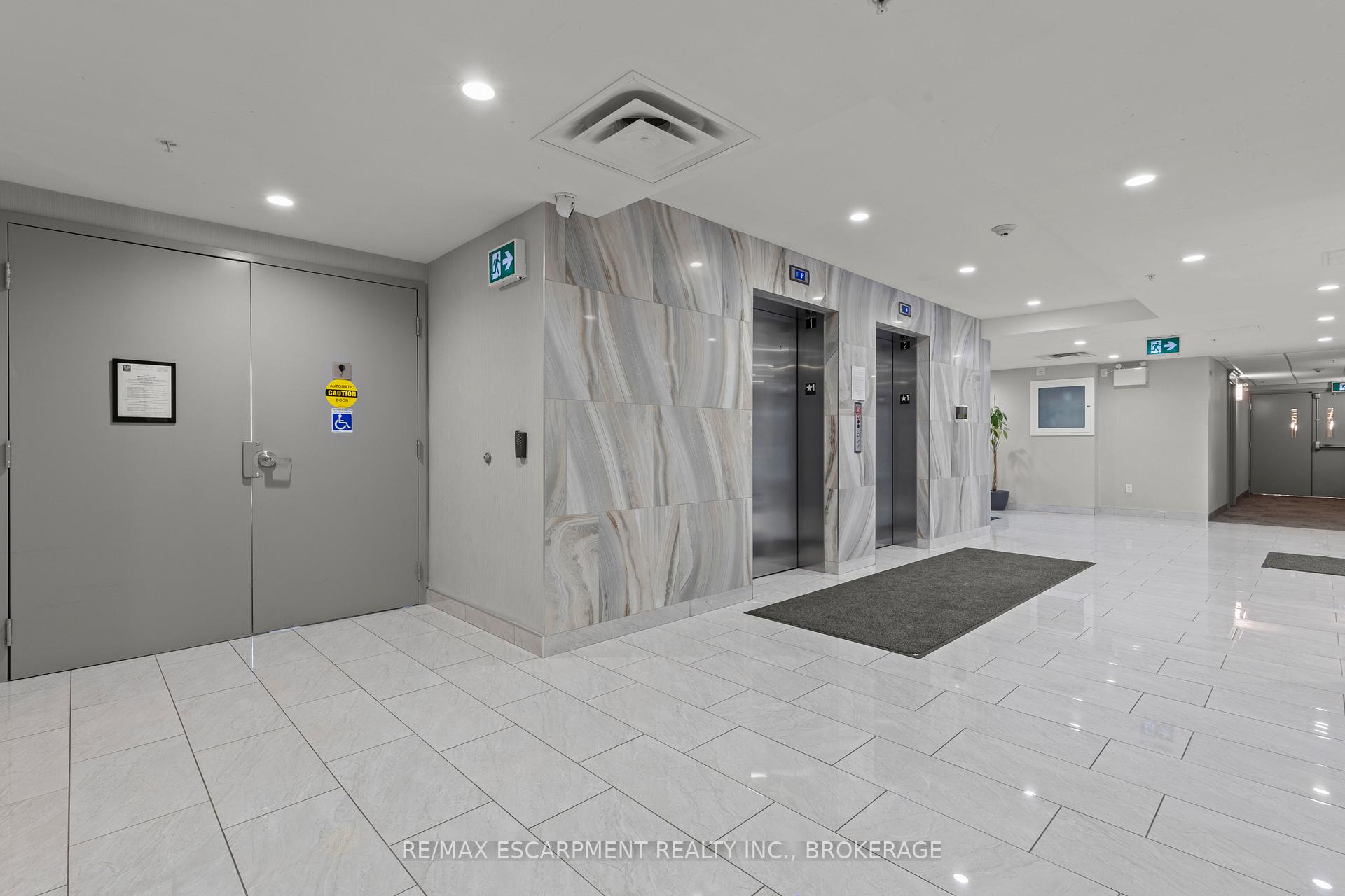 Photo 32 of Unit 230, 35 Southshore Crescent, Hamilton, Lakeshore — HOMEH