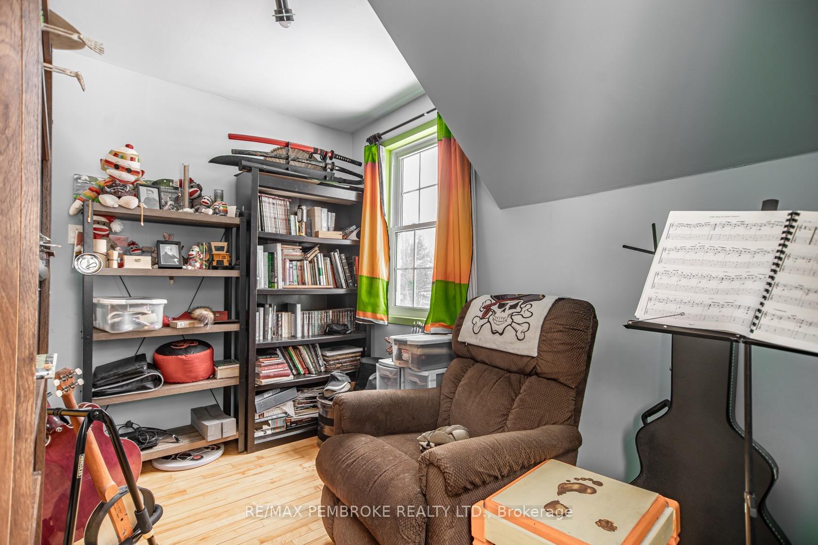 Photo 20 of 8 Wolfe Avenue, Deep River — HOMEH