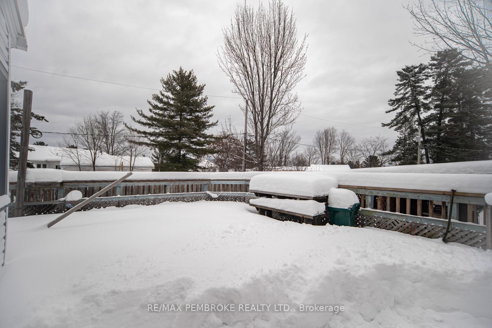Photo 30 of 8 Wolfe Avenue, Deep River — HOMEH