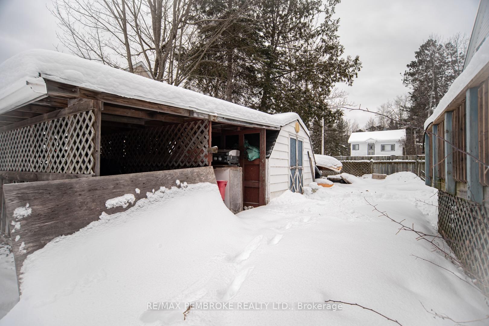 Photo 32 of 8 Wolfe Avenue, Deep River — HOMEH