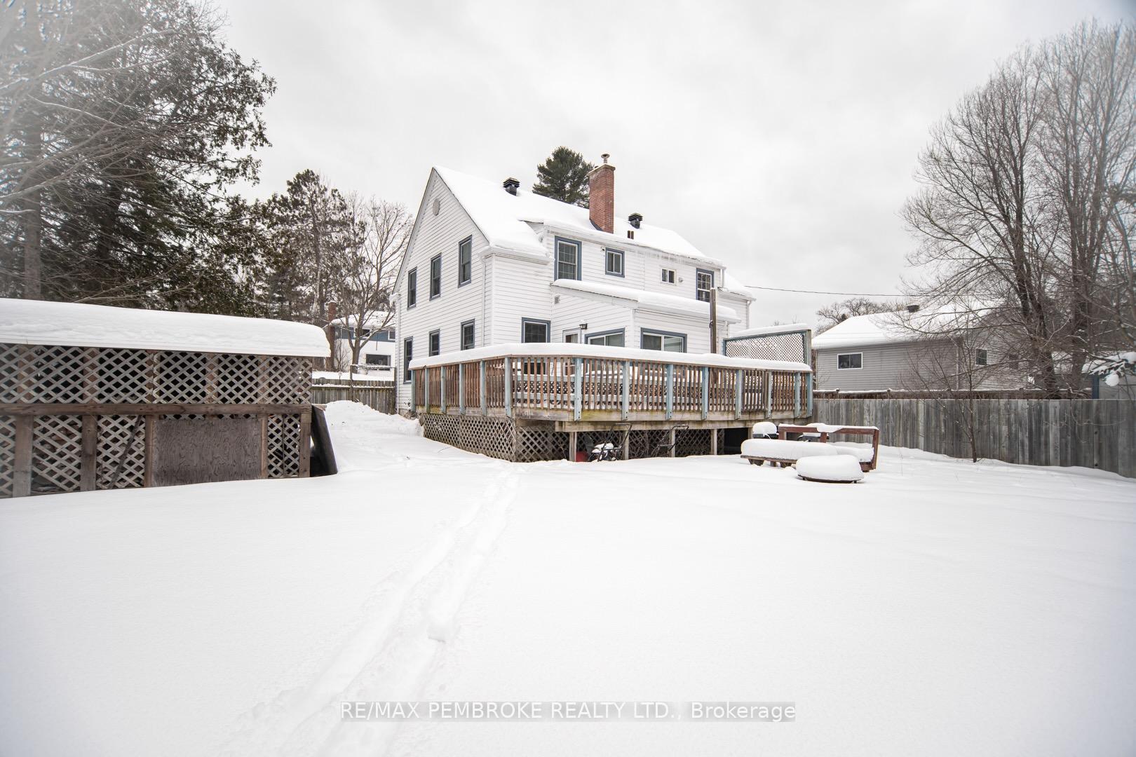 Photo 33 of 8 Wolfe Avenue, Deep River — HOMEH