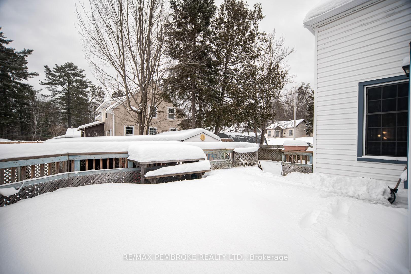 Photo 37 of 8 Wolfe Avenue, Deep River — HOMEH