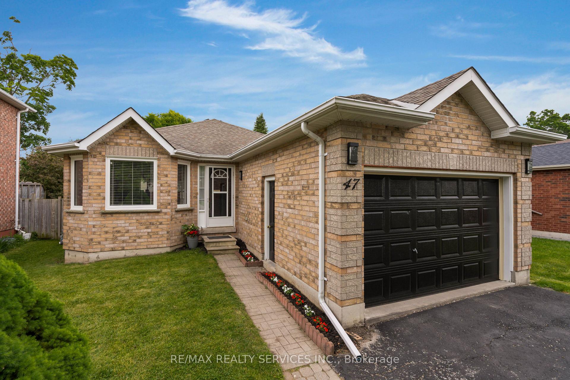 Photo 4 of 47 Sydenham Wells, Barrie, Georgian Drive — HOMEH