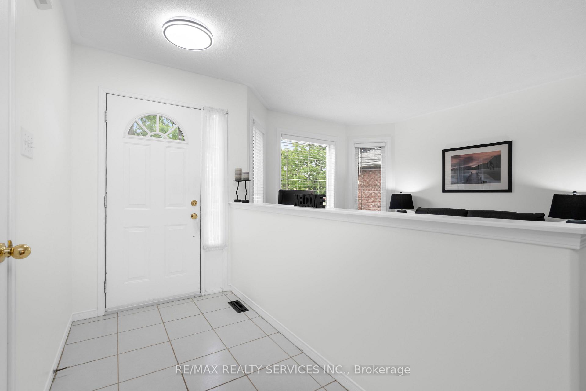 Photo 6 of 47 Sydenham Wells, Barrie, Georgian Drive — HOMEH