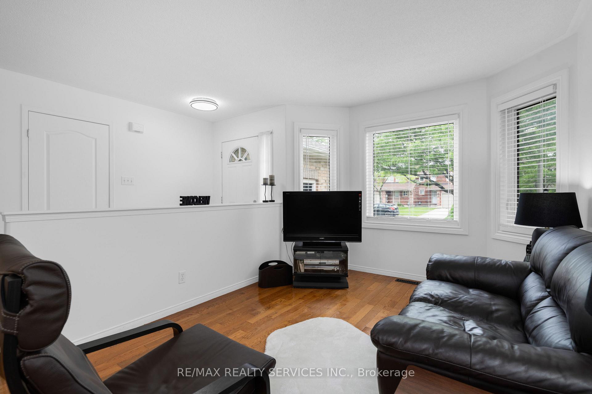 Photo 8 of 47 Sydenham Wells, Barrie, Georgian Drive — HOMEH
