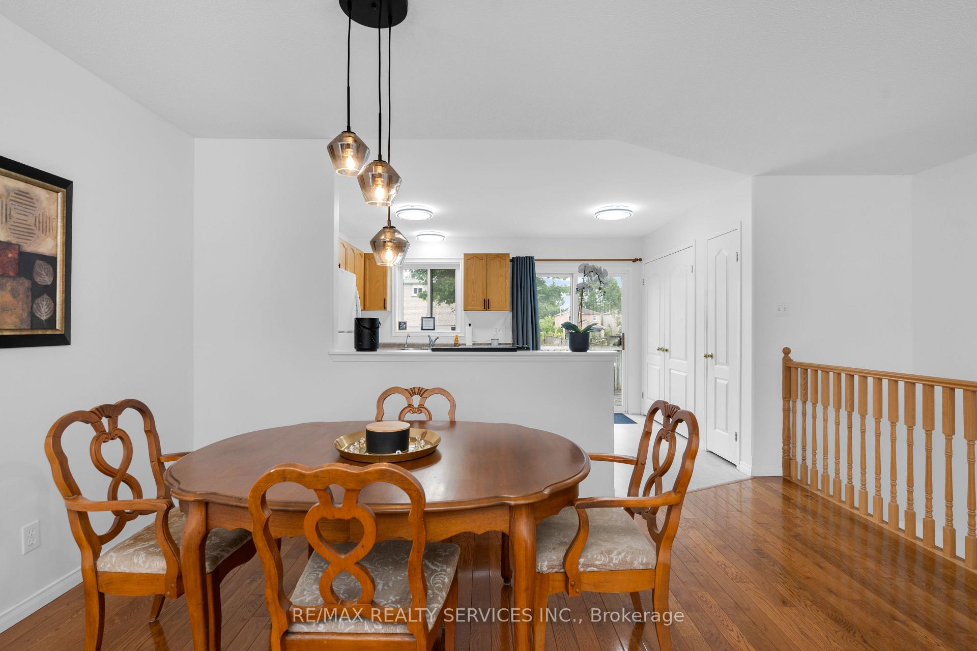 Photo 12 of 47 Sydenham Wells, Barrie, Georgian Drive — HOMEH