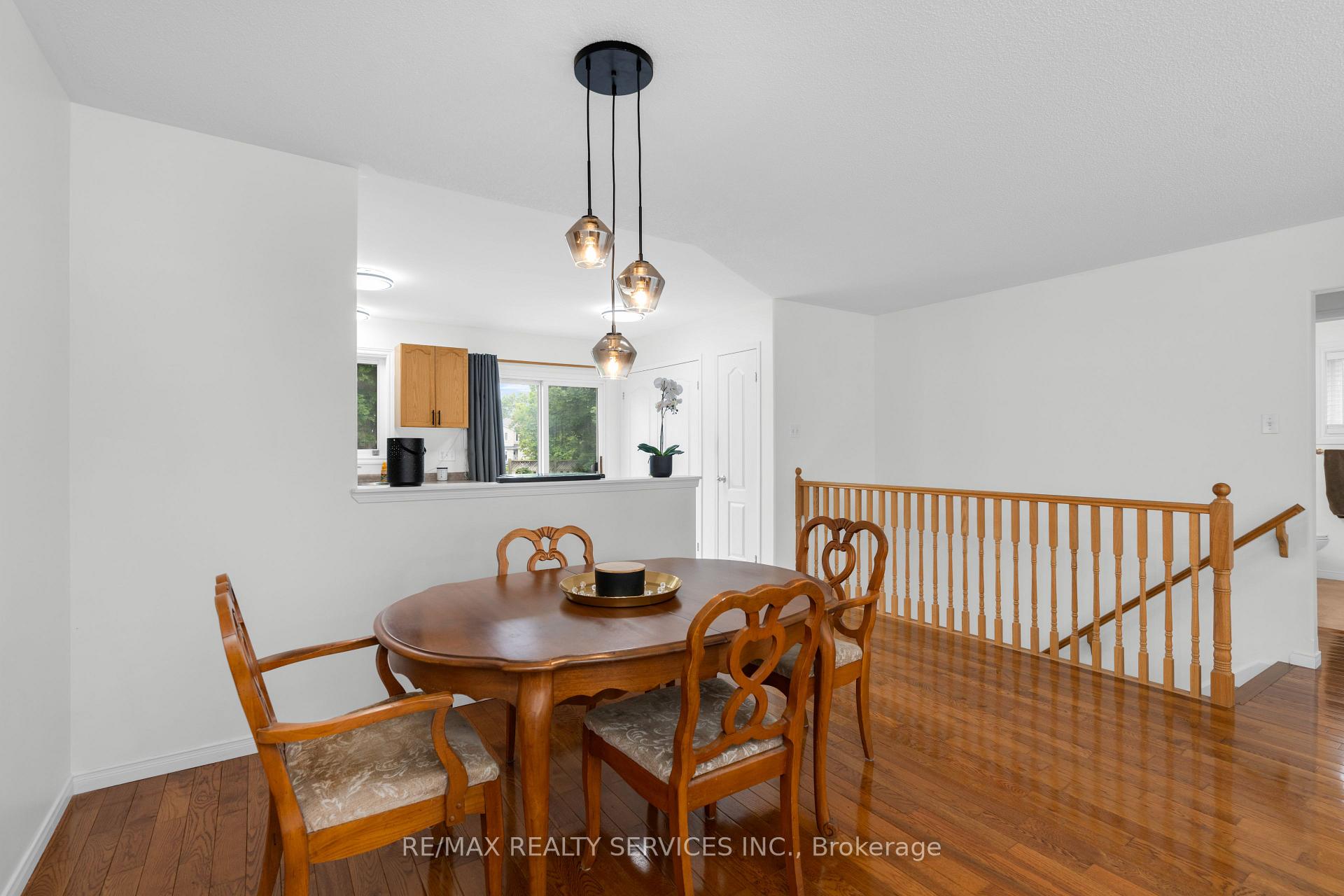 Photo 13 of 47 Sydenham Wells, Barrie, Georgian Drive — HOMEH