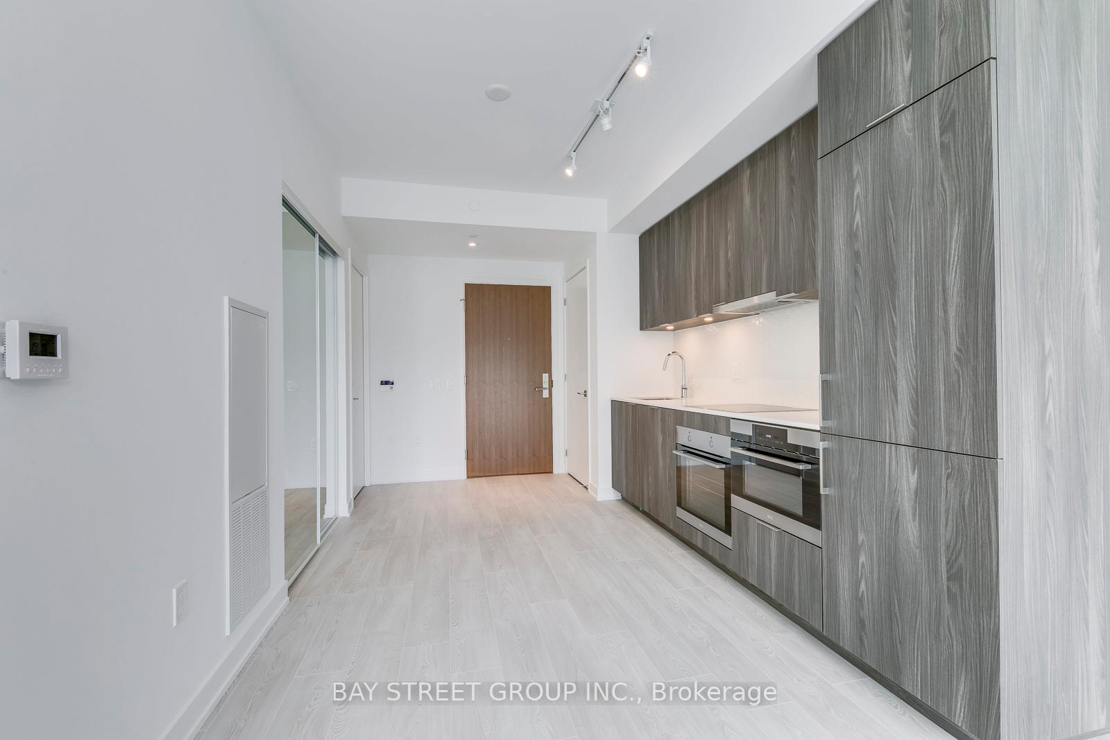 Photo 4 of Unit 624, 15 Queens Quay E, Toronto, Waterfront Communities — HOMEH