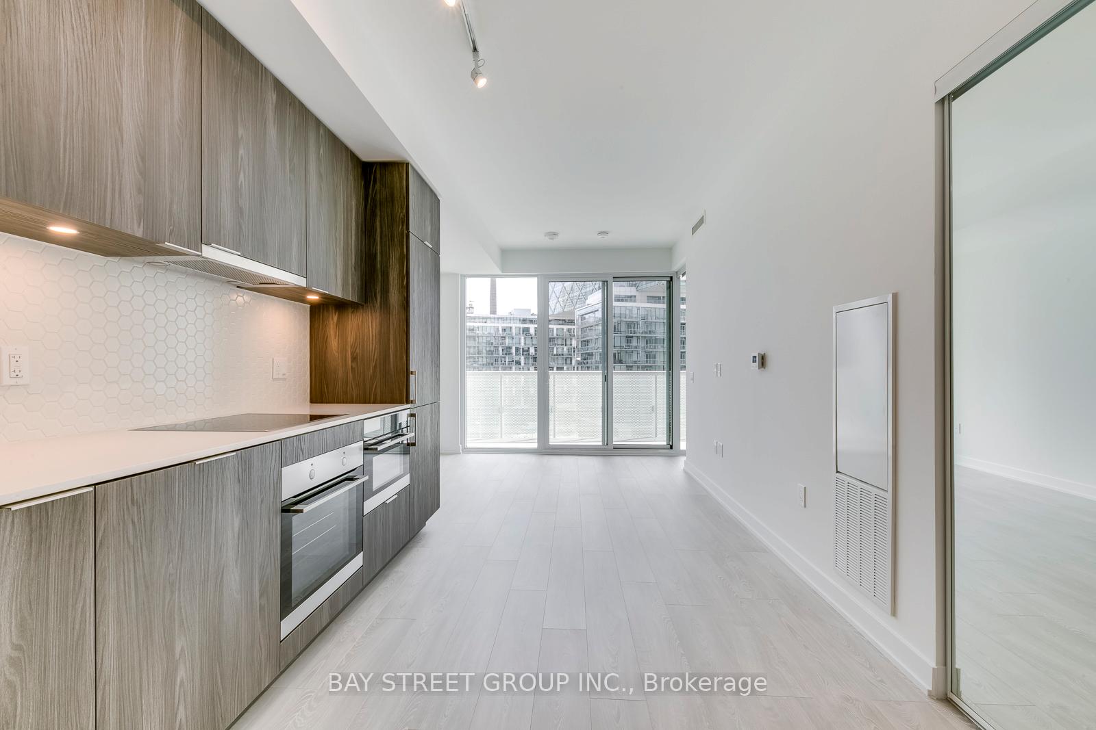 Photo 10 of Unit 624, 15 Queens Quay E, Toronto, Waterfront Communities — HOMEH