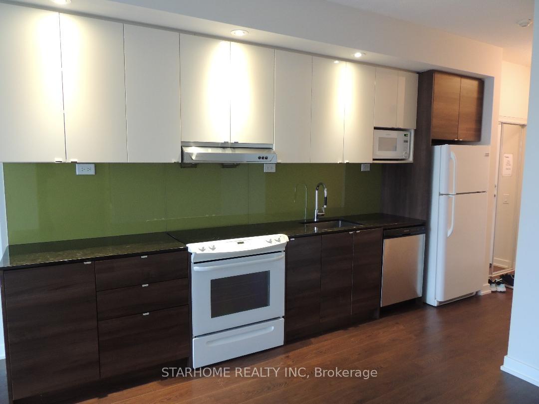 Photo 3 of Unit 2806, 121 McMahon Drive, North York, Bayview Village — HOMEH
