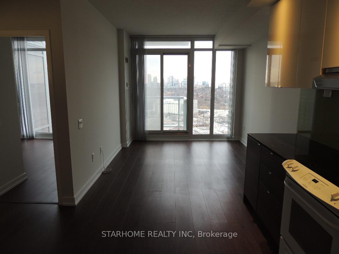 Photo 4 of Unit 2806, 121 McMahon Drive, North York, Bayview Village — HOMEH