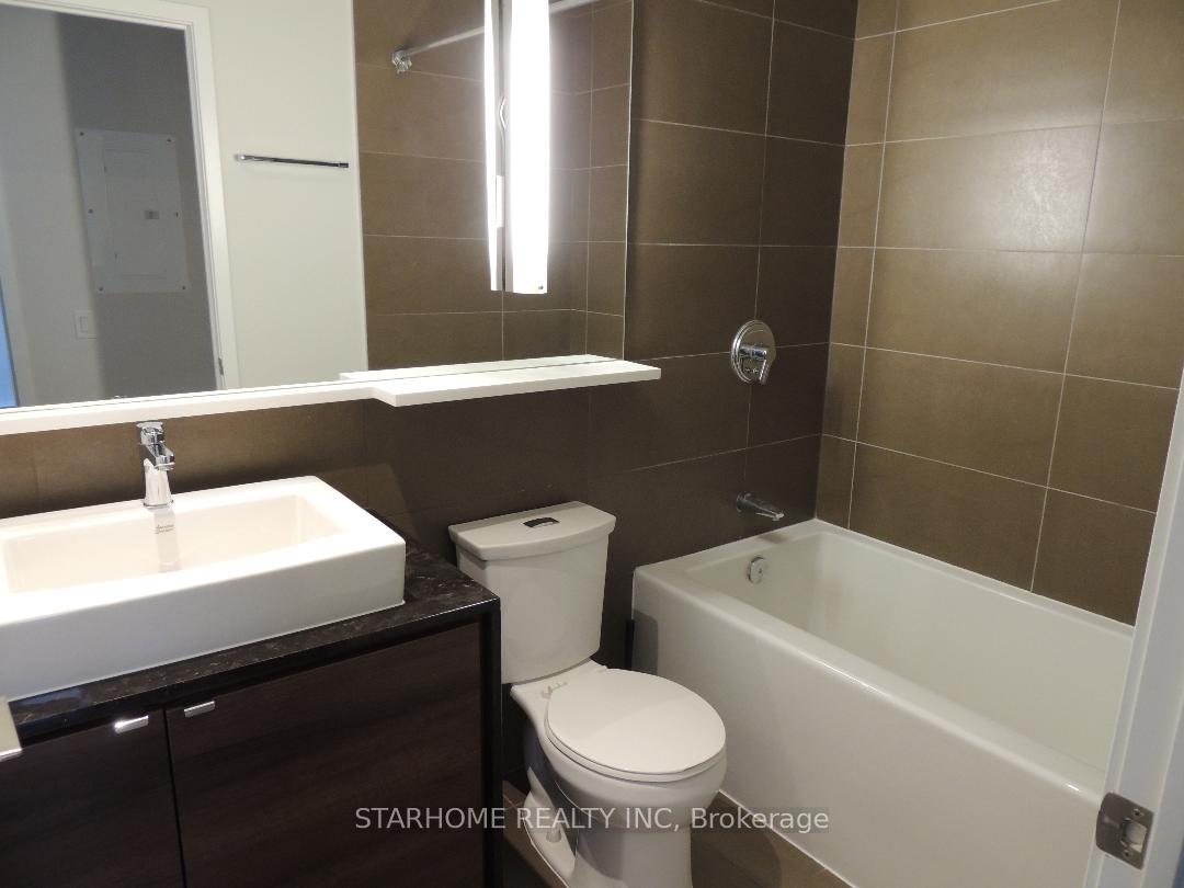 Photo 6 of Unit 2806, 121 McMahon Drive, North York, Bayview Village — HOMEH