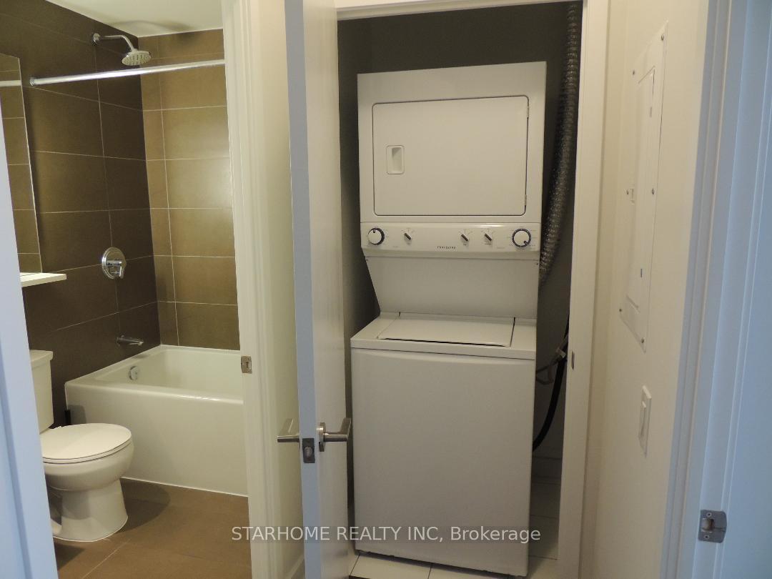 Photo 14 of Unit 2806, 121 McMahon Drive, North York, Bayview Village — HOMEH