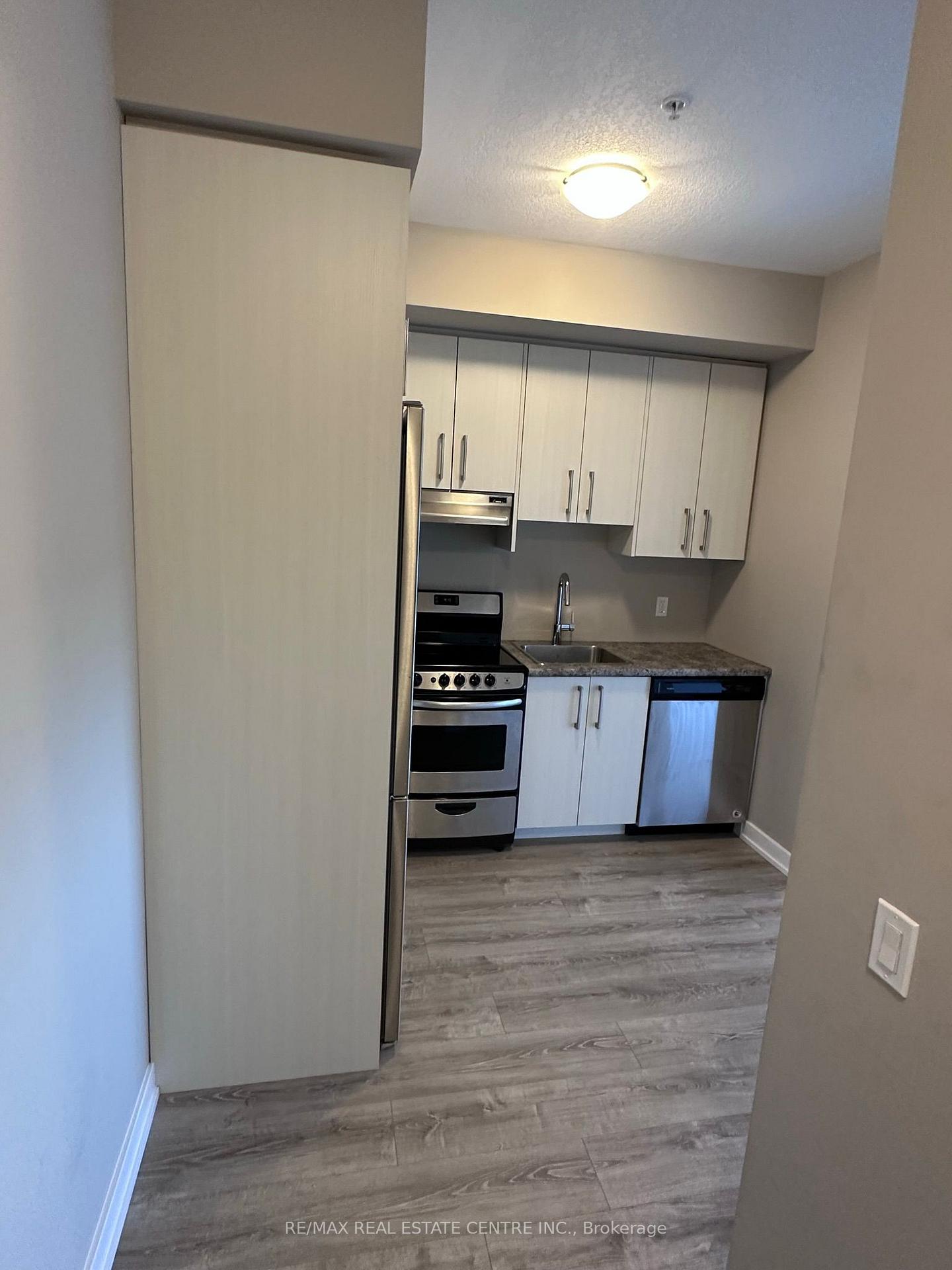 Photo 1 of Unit 313, 10 Esplanade Lane, Grimsby, Grimsby Beach — HOMEH