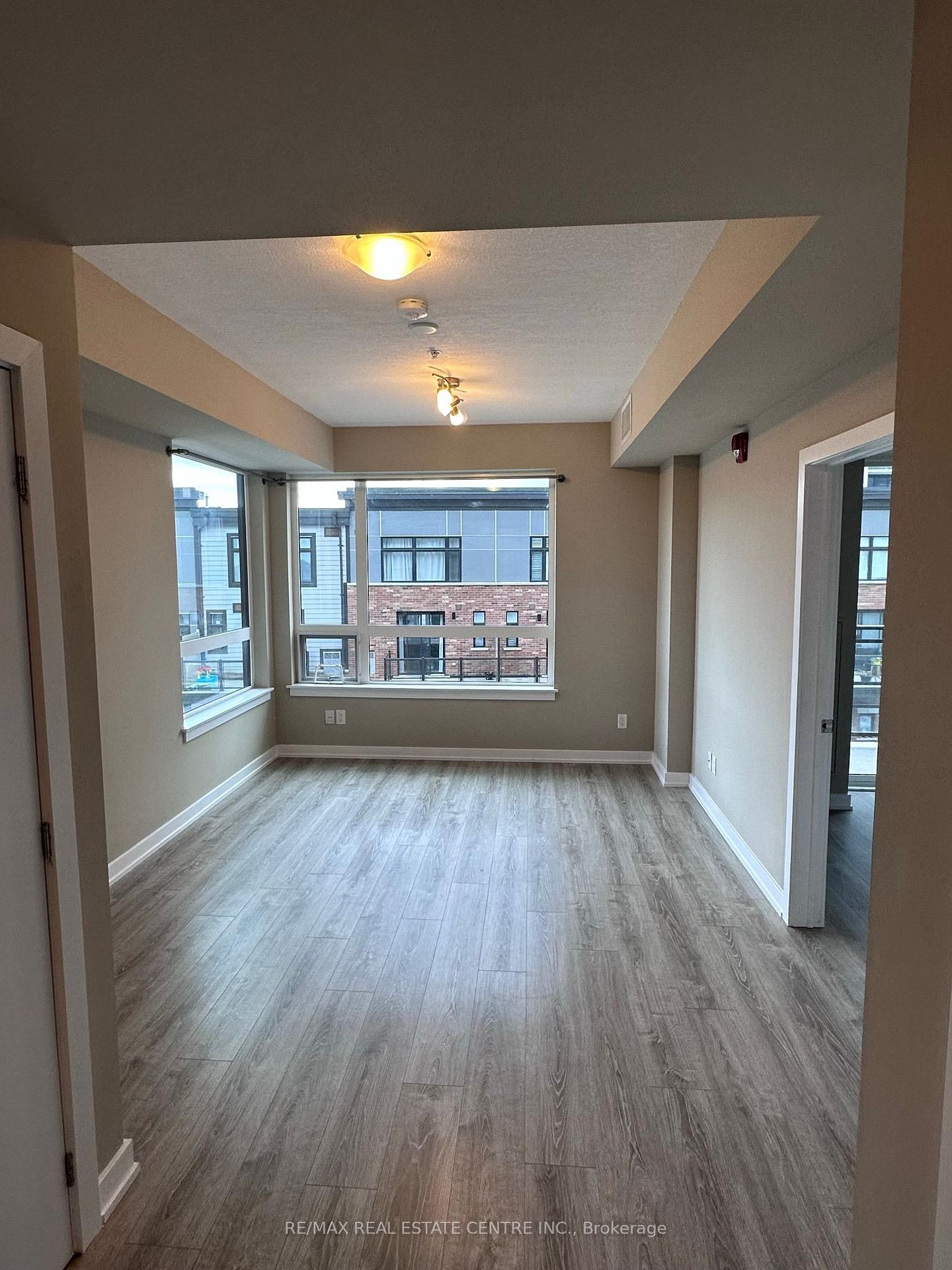 Photo 6 of Unit 313, 10 Esplanade Lane, Grimsby, Grimsby Beach — HOMEH
