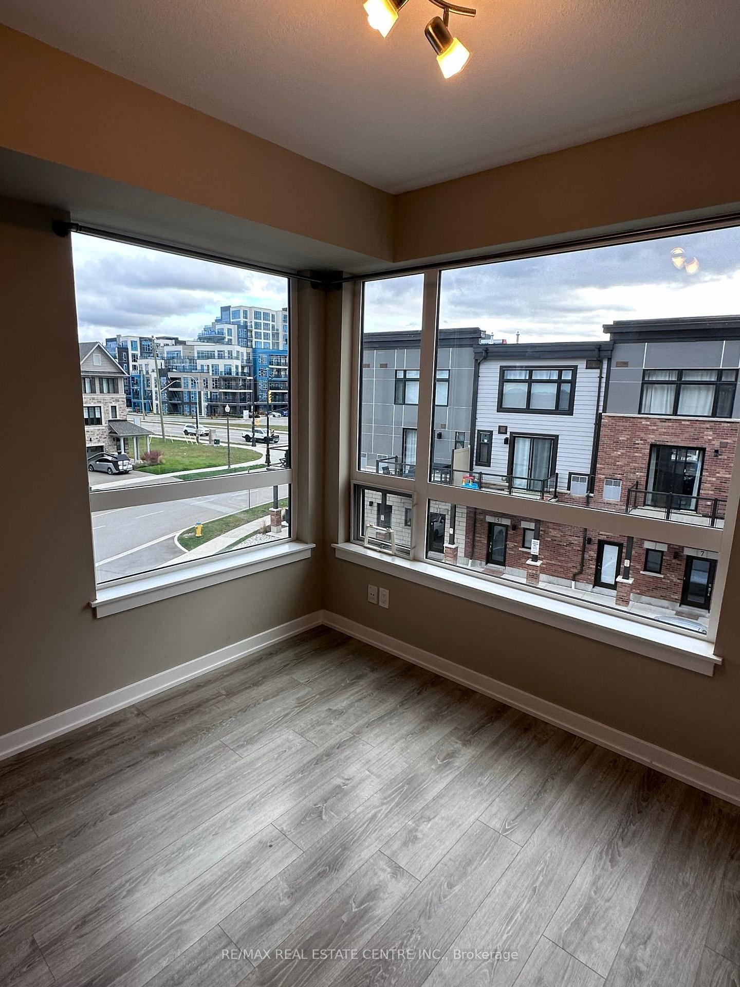 Photo 7 of Unit 313, 10 Esplanade Lane, Grimsby, Grimsby Beach — HOMEH
