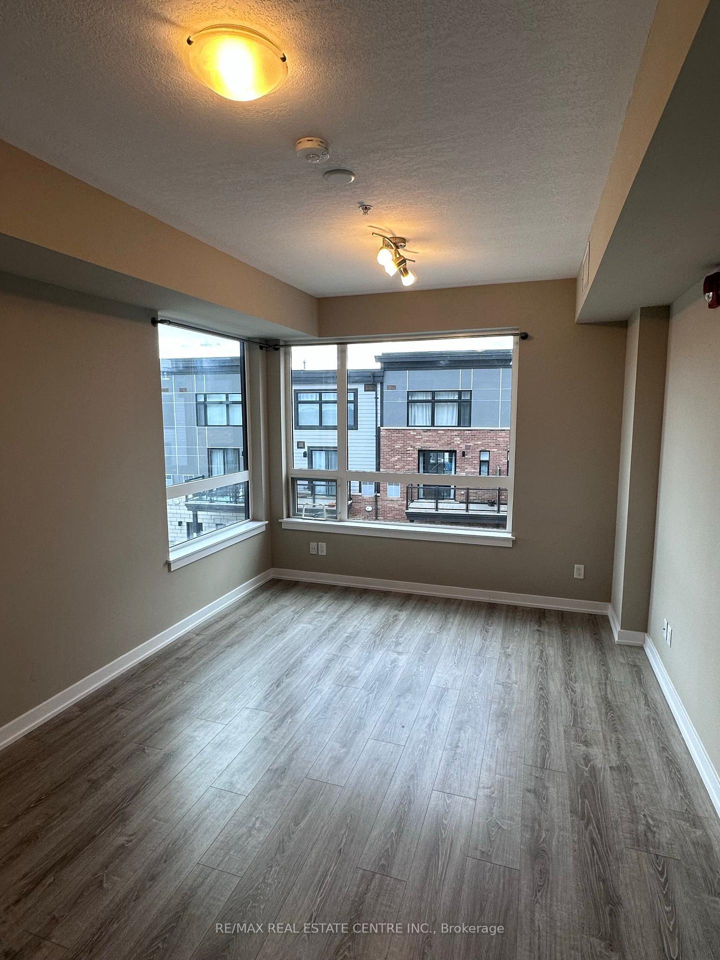 Photo 8 of Unit 313, 10 Esplanade Lane, Grimsby, Grimsby Beach — HOMEH