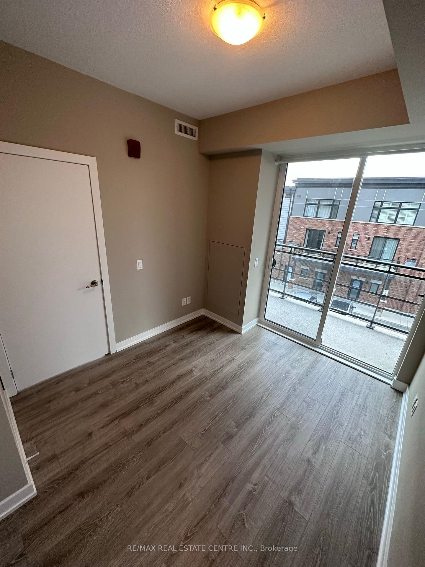 Photo 13 of Unit 313, 10 Esplanade Lane, Grimsby, Grimsby Beach — HOMEH
