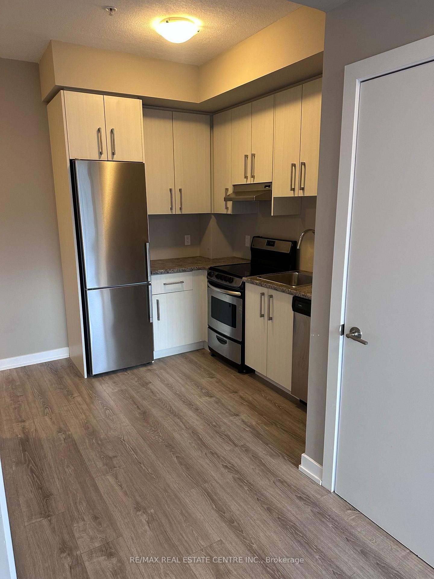 Photo 14 of Unit 313, 10 Esplanade Lane, Grimsby, Grimsby Beach — HOMEH