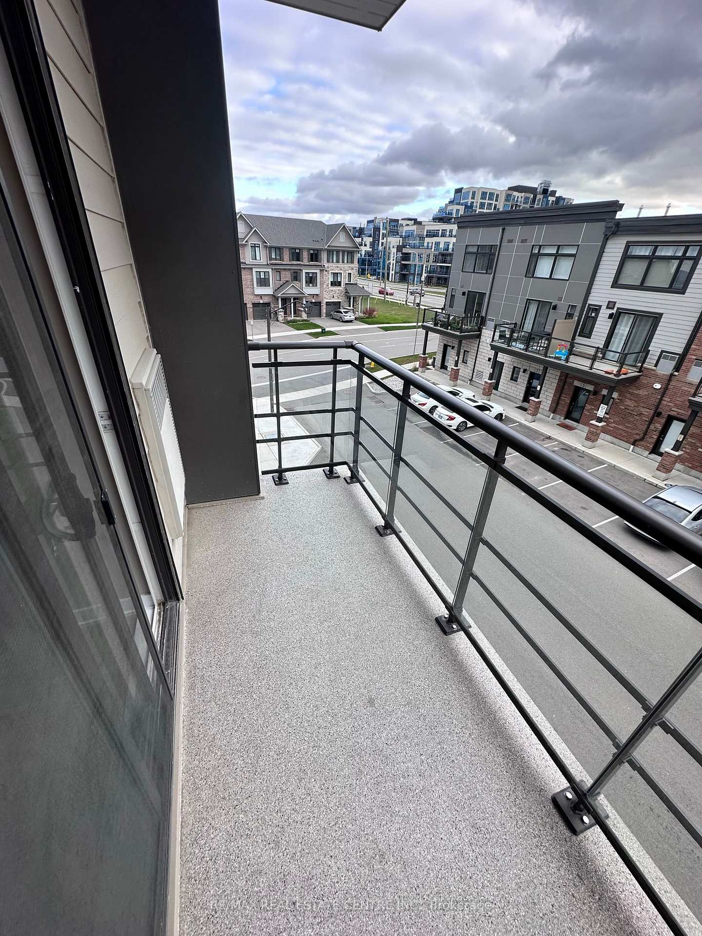 Photo 17 of Unit 313, 10 Esplanade Lane, Grimsby, Grimsby Beach — HOMEH