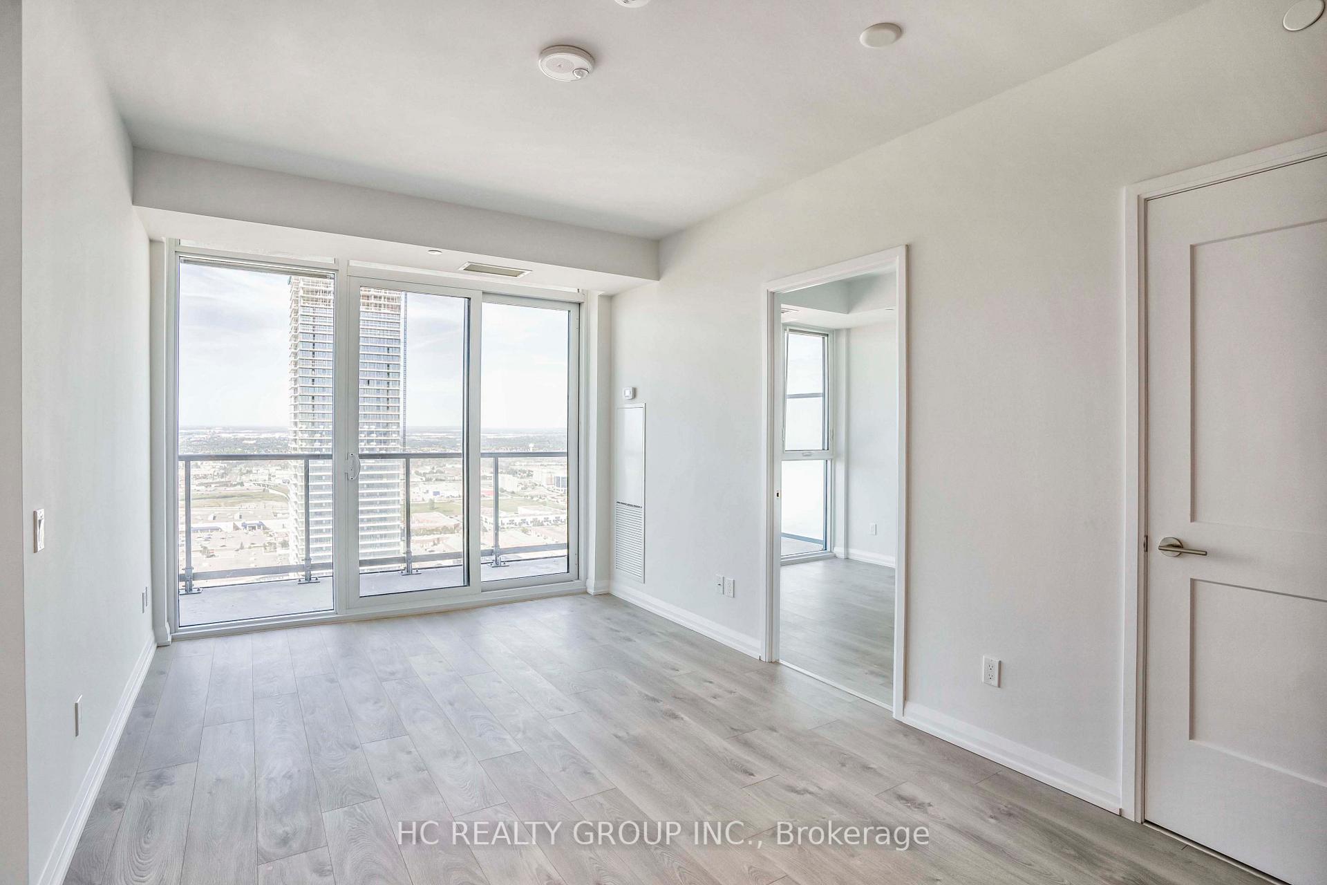 Photo 5 of Unit Lph10, 7895 Jane Street, Vaughan, Concord — HOMEH