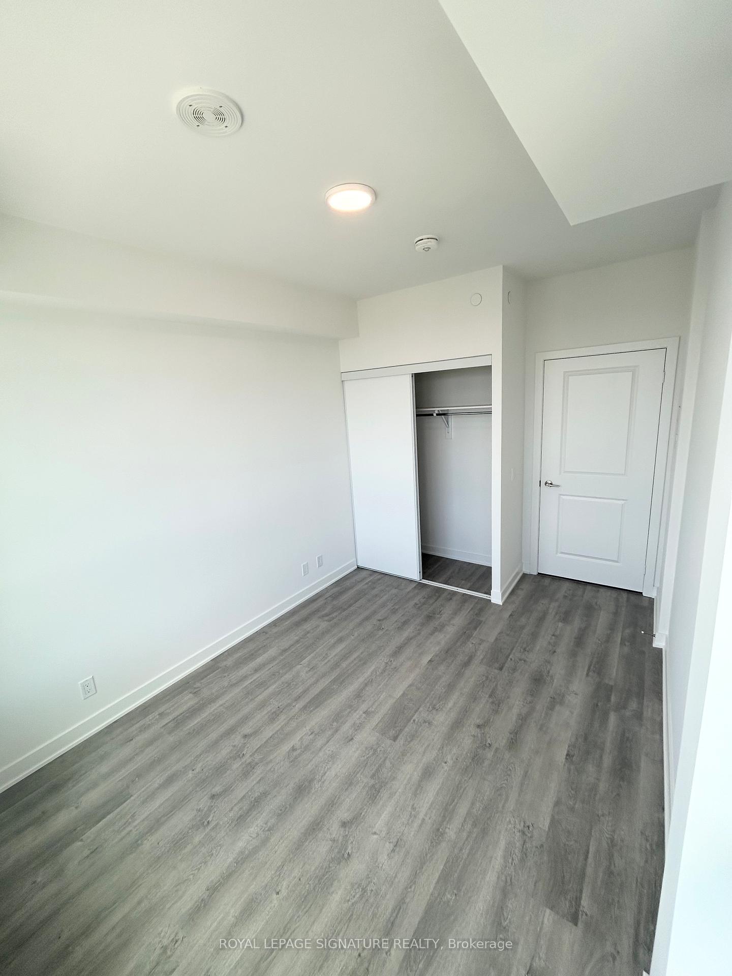 Photo 18 of Unit 2401, 30 Upper Mall Way, Vaughan, Brownridge — HOMEH