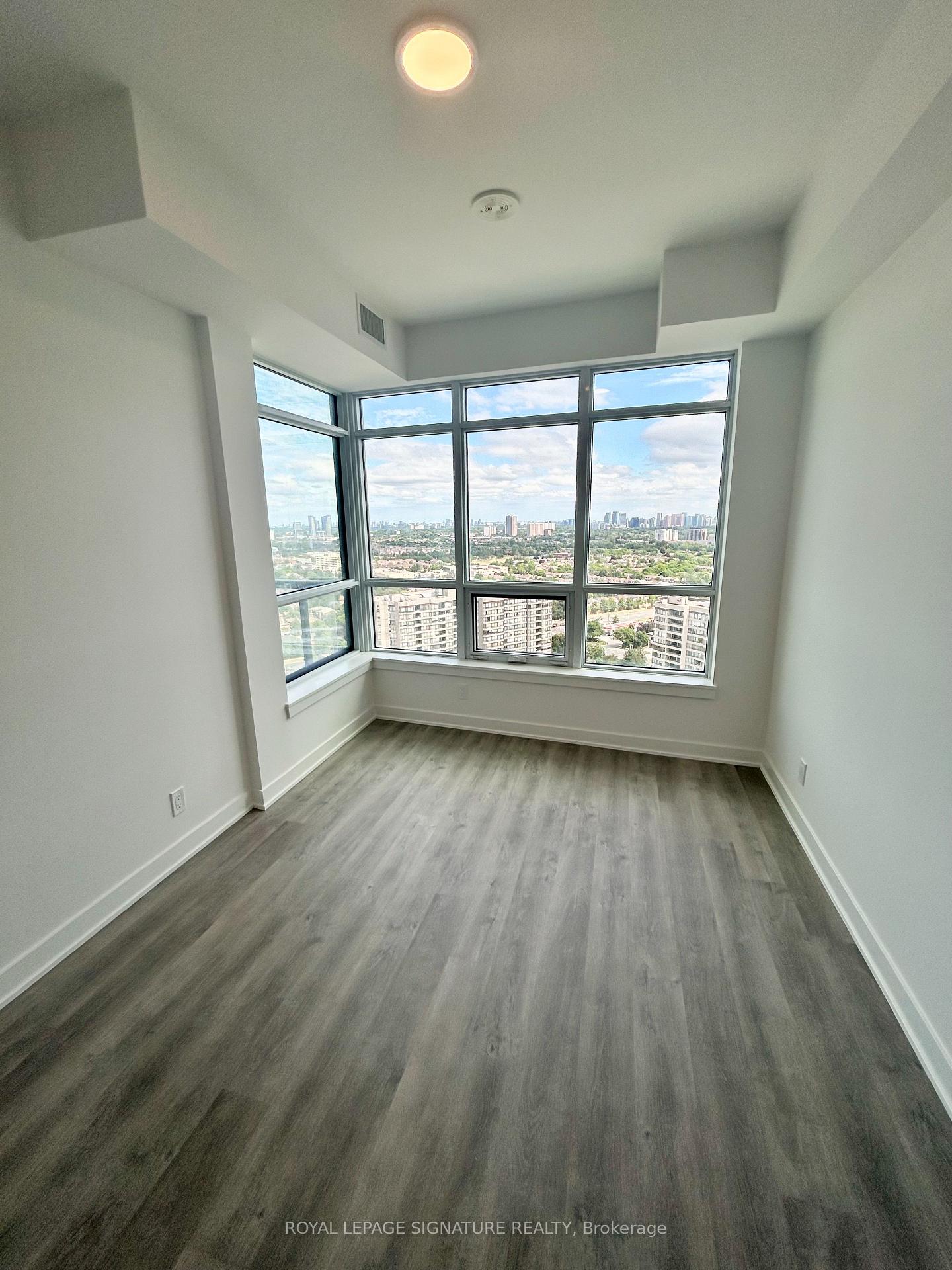 Photo 8 of Unit 2401, 30 Upper Mall Way, Vaughan, Brownridge — HOMEH