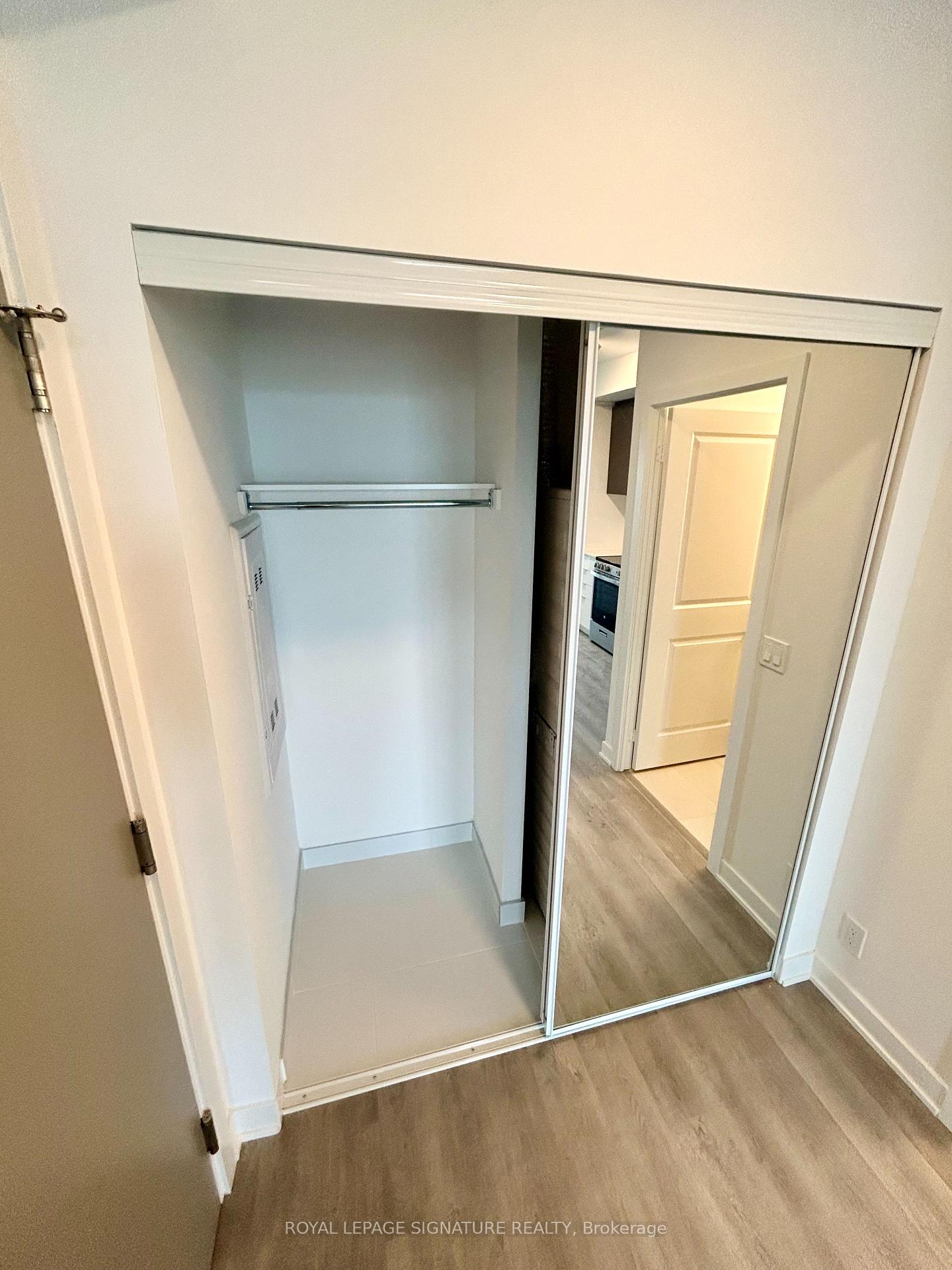 Photo 10 of Unit 2401, 30 Upper Mall Way, Vaughan, Brownridge — HOMEH