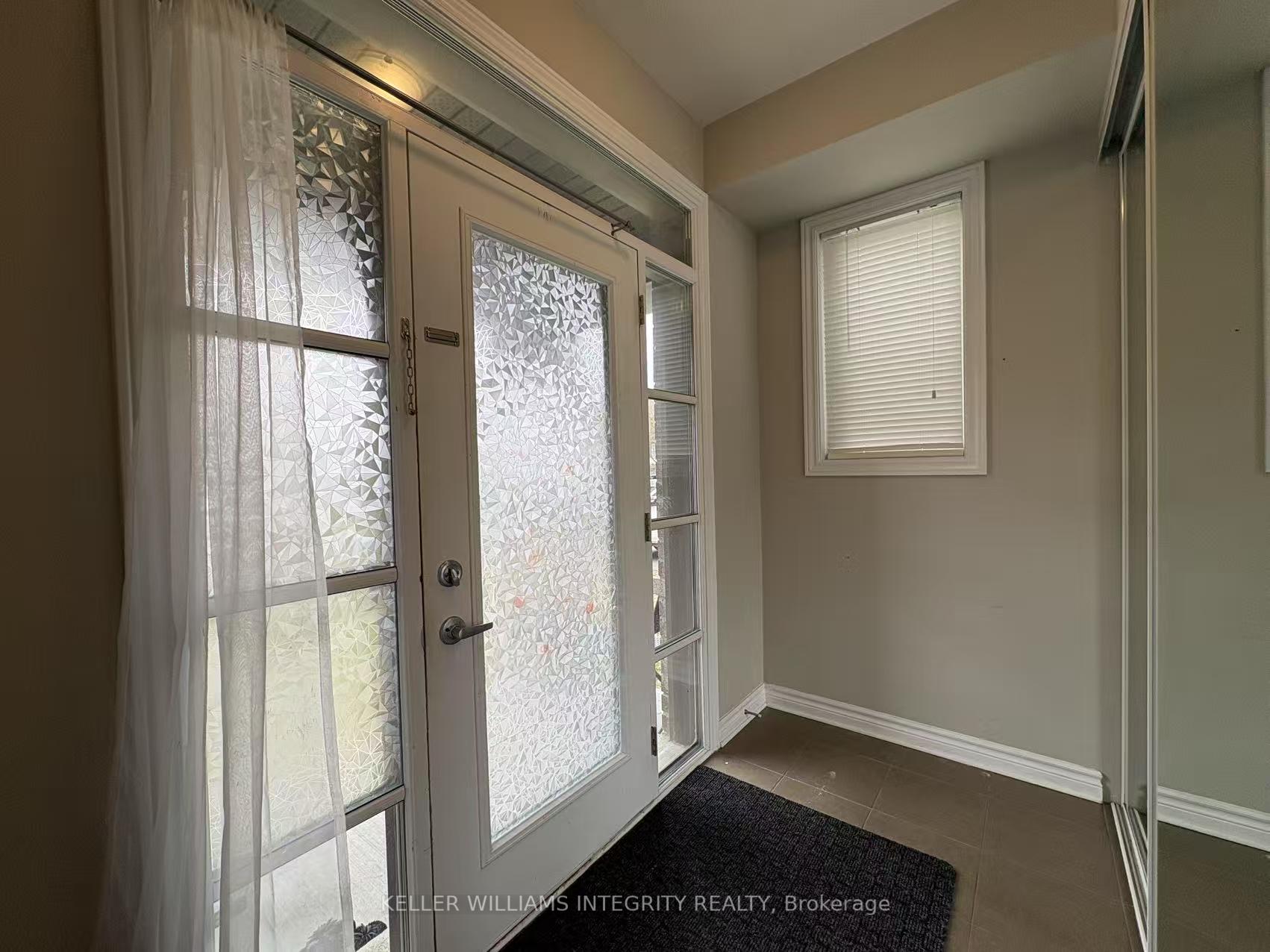Photo 3 of 2516 Waterlilly Way, Ottawa, Barrhaven - Heritage Park — HOMEH