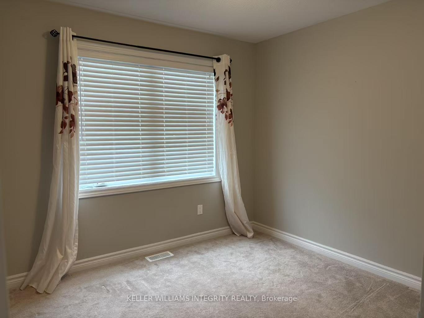Photo 9 of 2516 Waterlilly Way, Ottawa, Barrhaven - Heritage Park — HOMEH