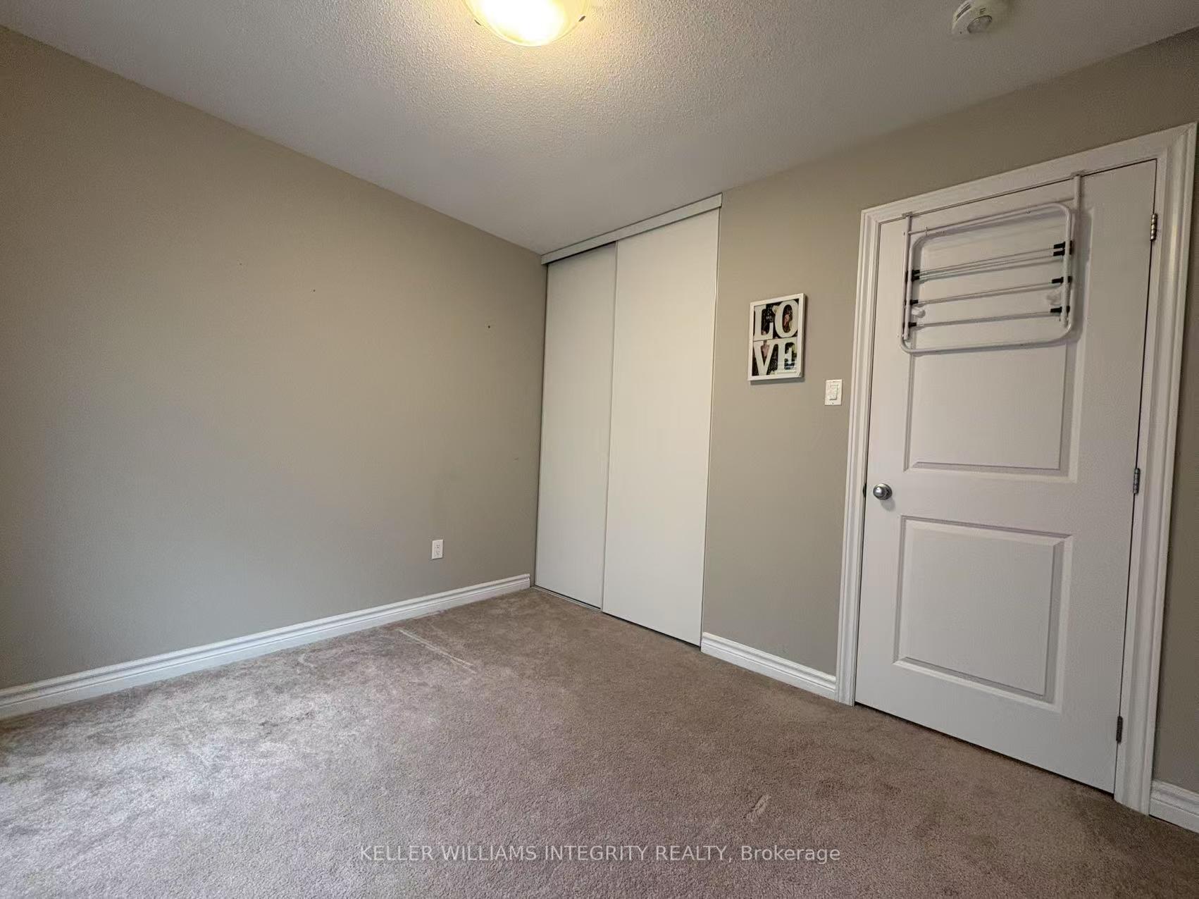 Photo 10 of 2516 Waterlilly Way, Ottawa, Barrhaven - Heritage Park — HOMEH