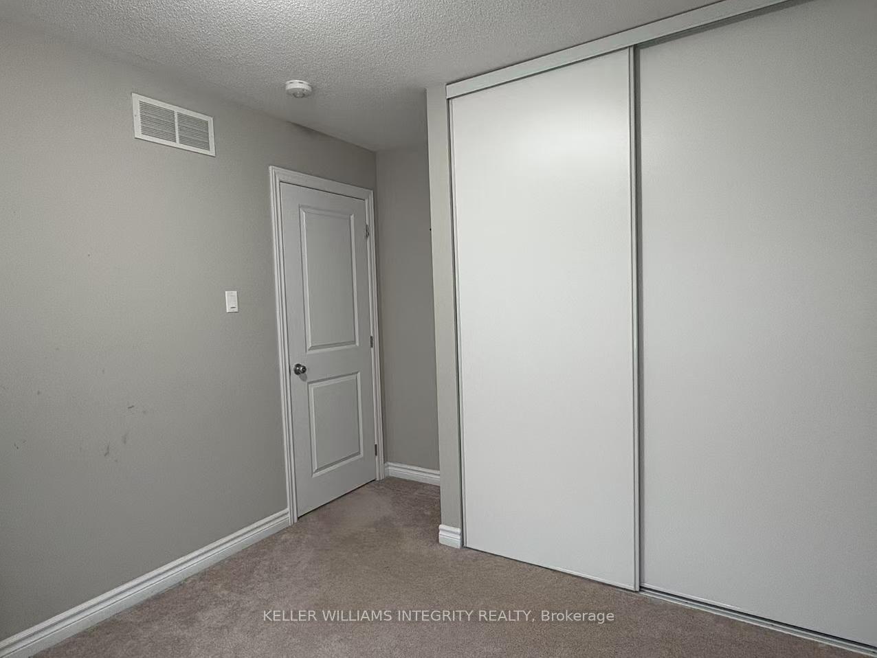 Photo 12 of 2516 Waterlilly Way, Ottawa, Barrhaven - Heritage Park — HOMEH