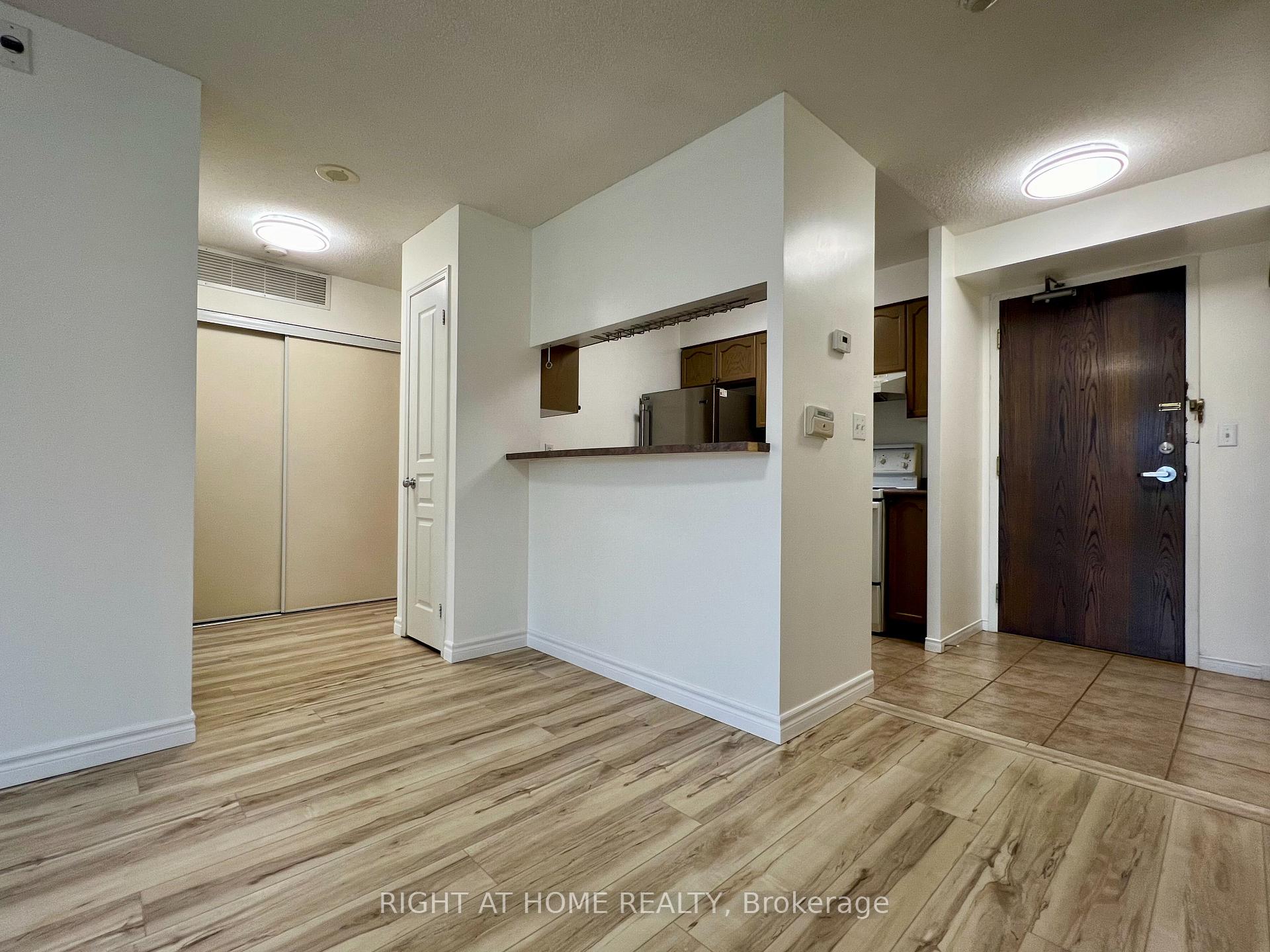 Photo 7 of Unit 305, 1797 Queen Street E, Toronto, The Beaches — HOMEH