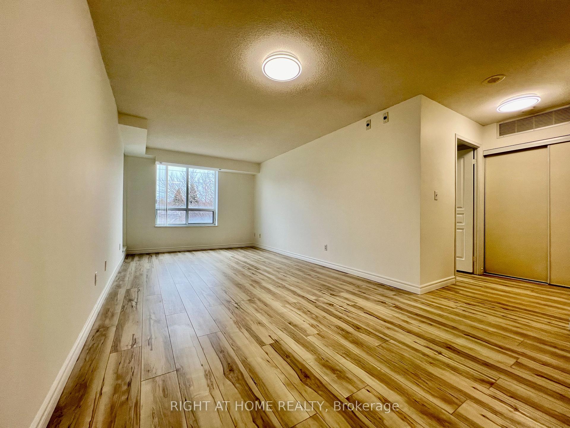 Photo 10 of Unit 305, 1797 Queen Street E, Toronto, The Beaches — HOMEH