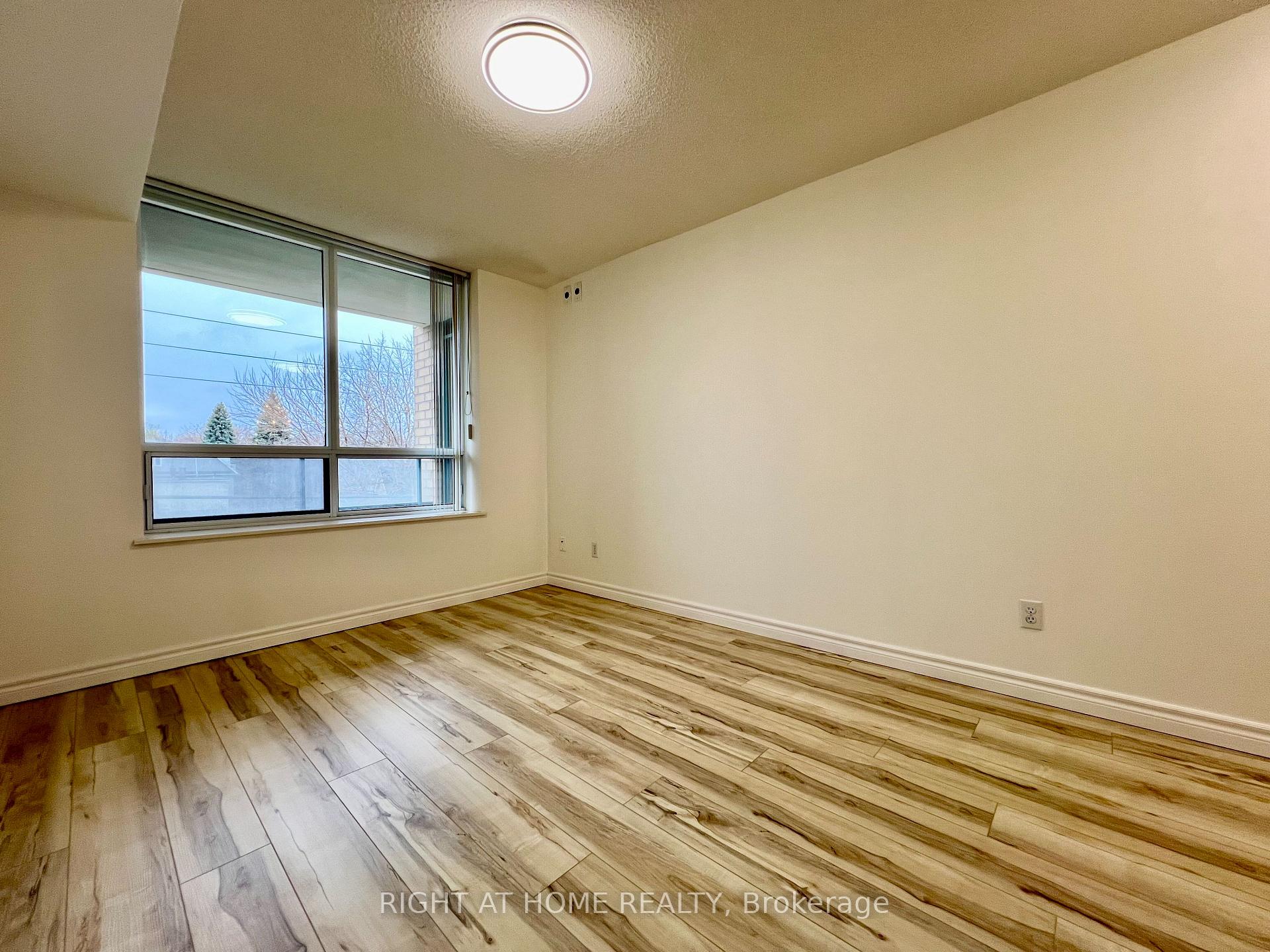 Photo 13 of Unit 305, 1797 Queen Street E, Toronto, The Beaches — HOMEH