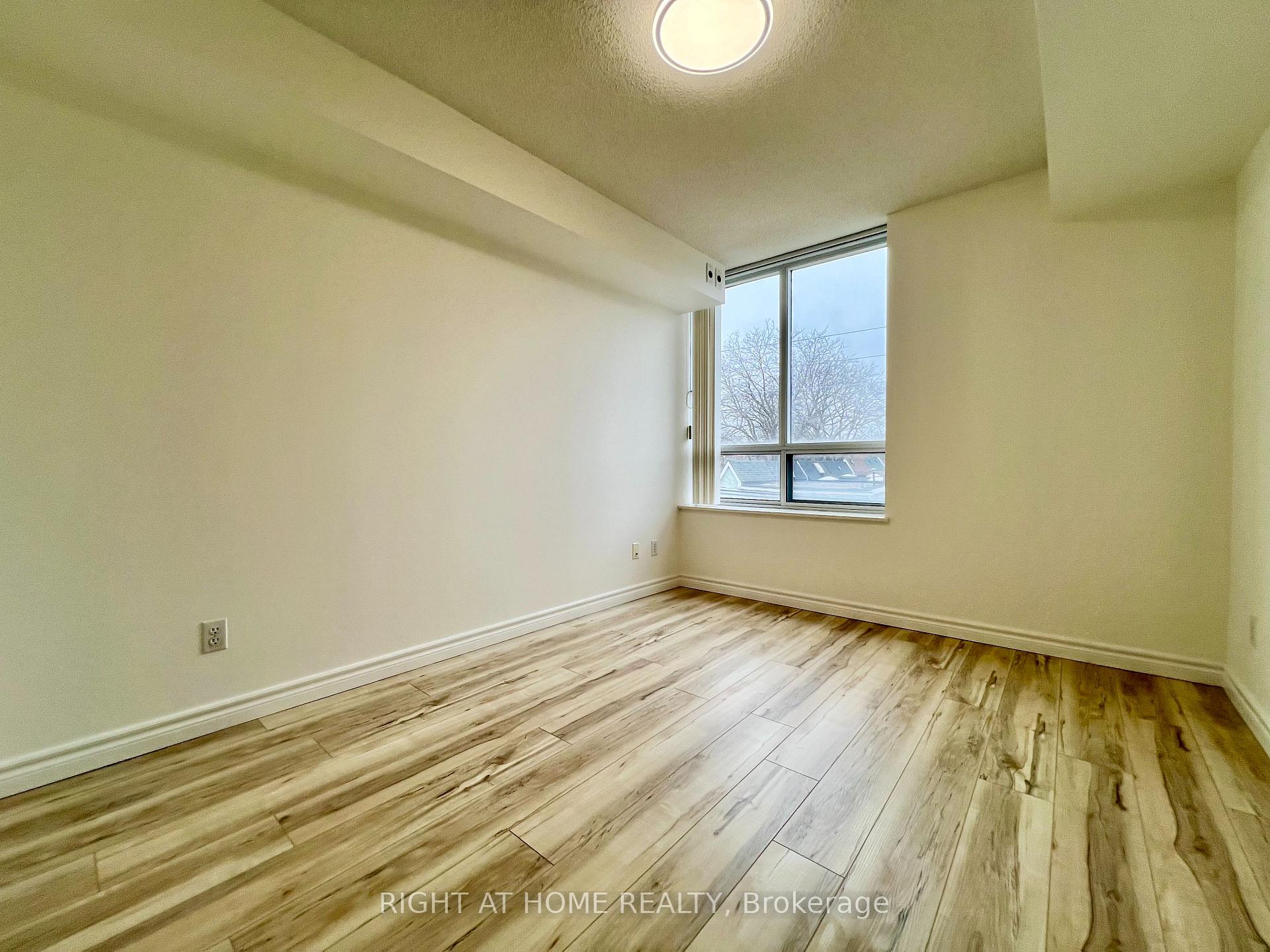 Photo 17 of Unit 305, 1797 Queen Street E, Toronto, The Beaches — HOMEH