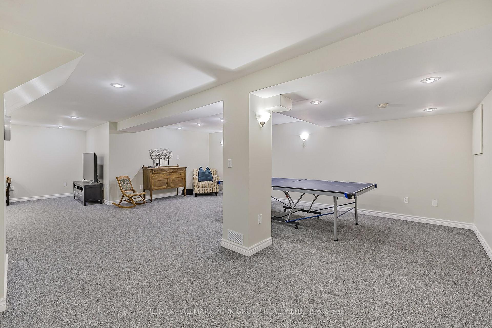 Photo 30 of 80 Autumn Way, Aurora, Aurora Heights — HOMEH