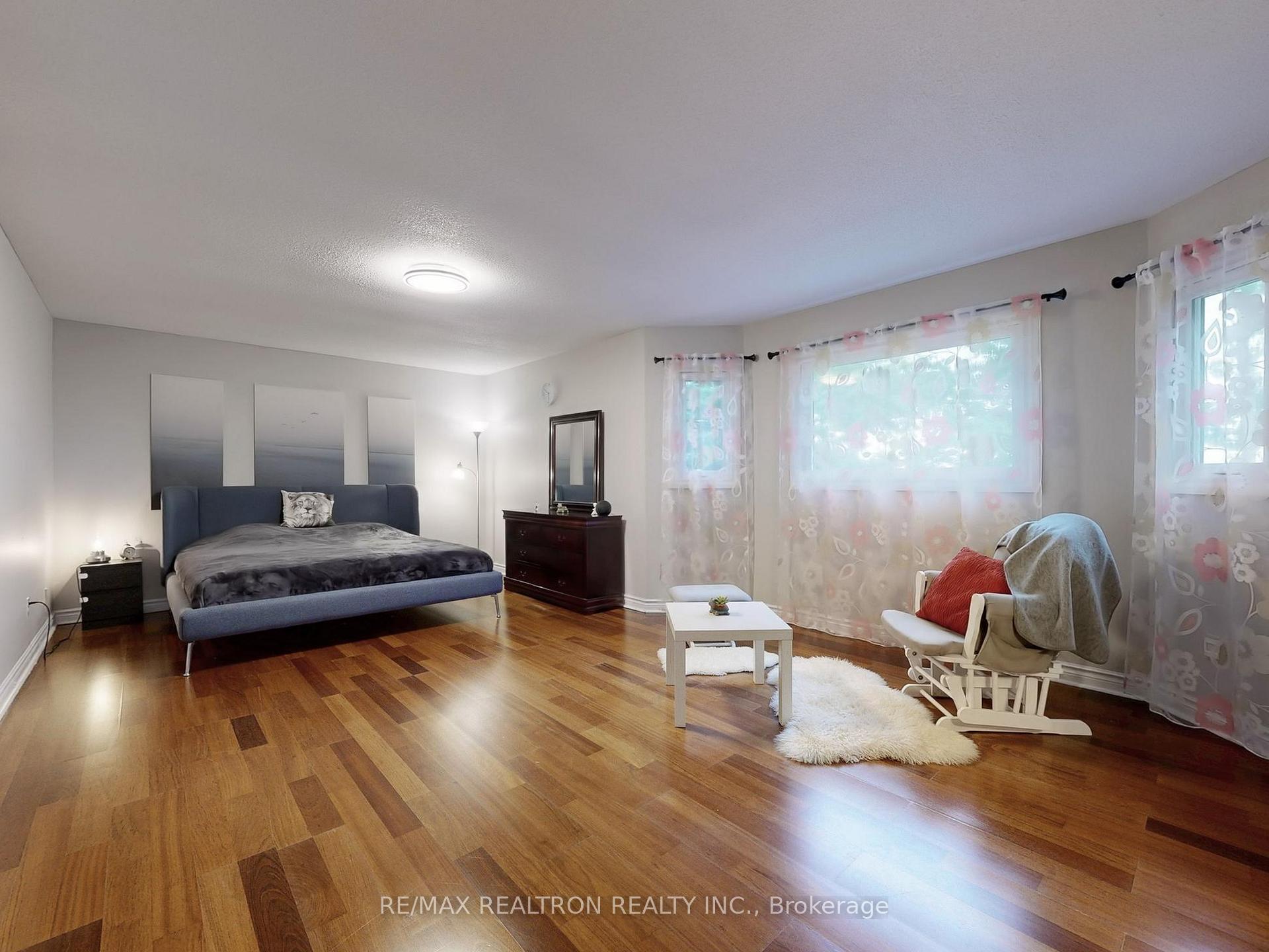 Photo 19 of Unit Main & 2nd Flr, 27 Moore Place, Barrie, Letitia Heights — HOMEH