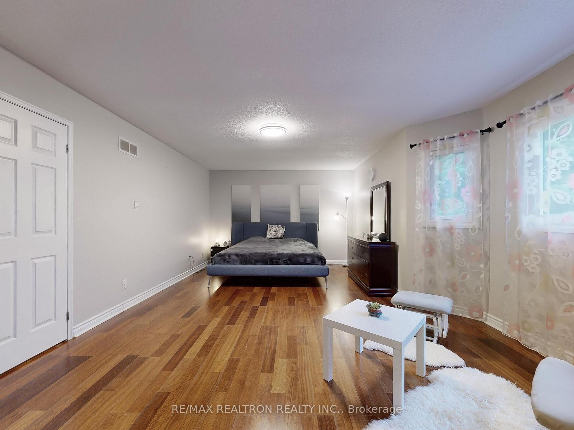 Photo 20 of Unit Main & 2nd Flr, 27 Moore Place, Barrie, Letitia Heights — HOMEH