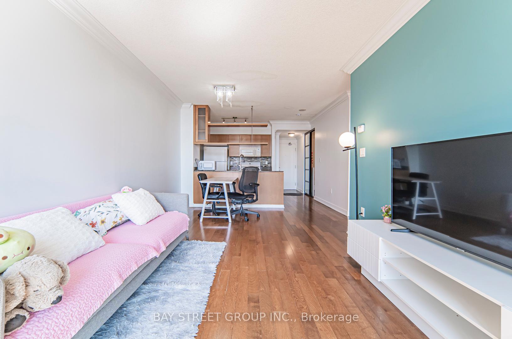 Front of Unit 3501, 10 Navy Wharf Court