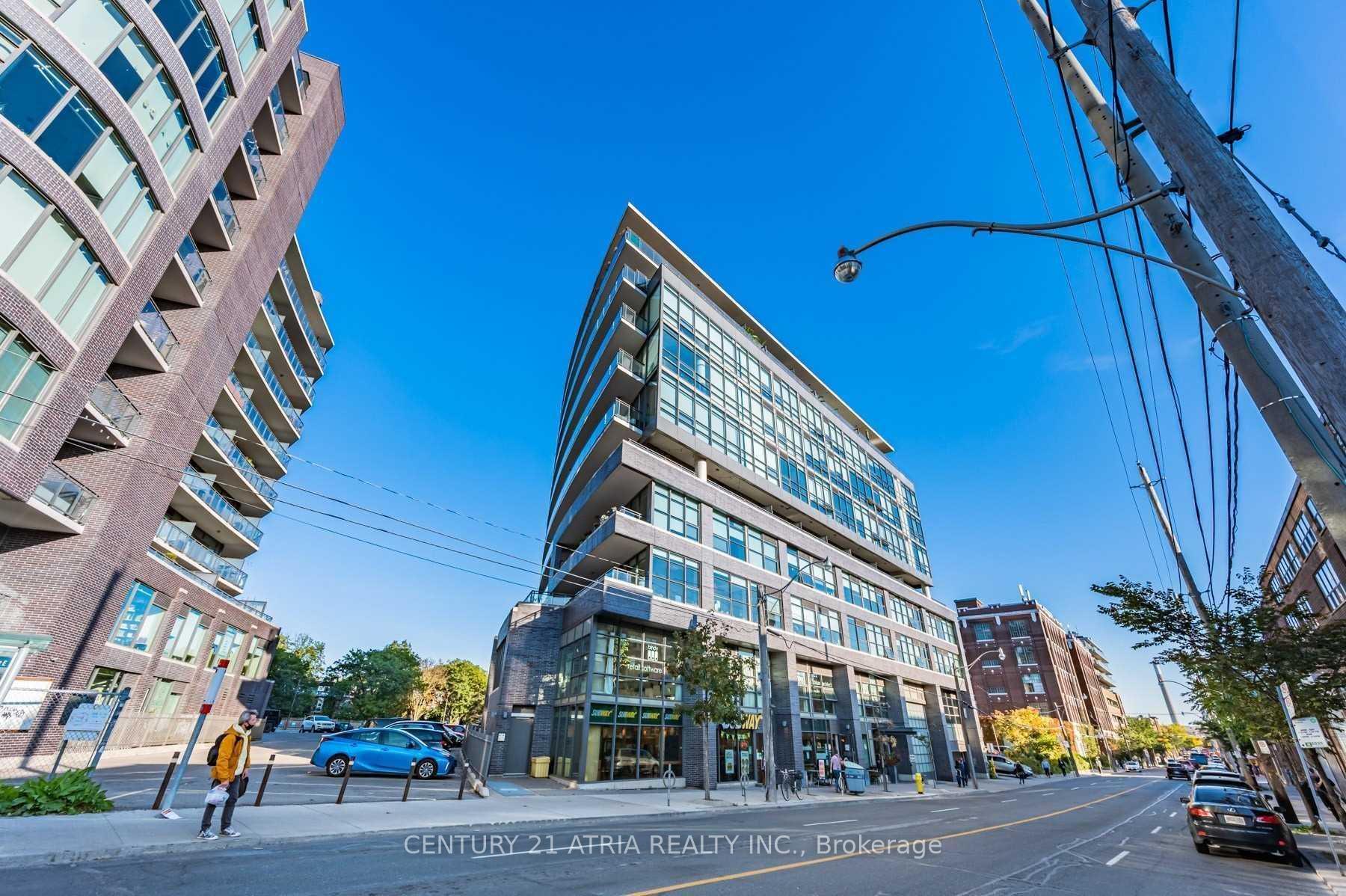 Front of Unit 802, 319 Carlaw Avenue