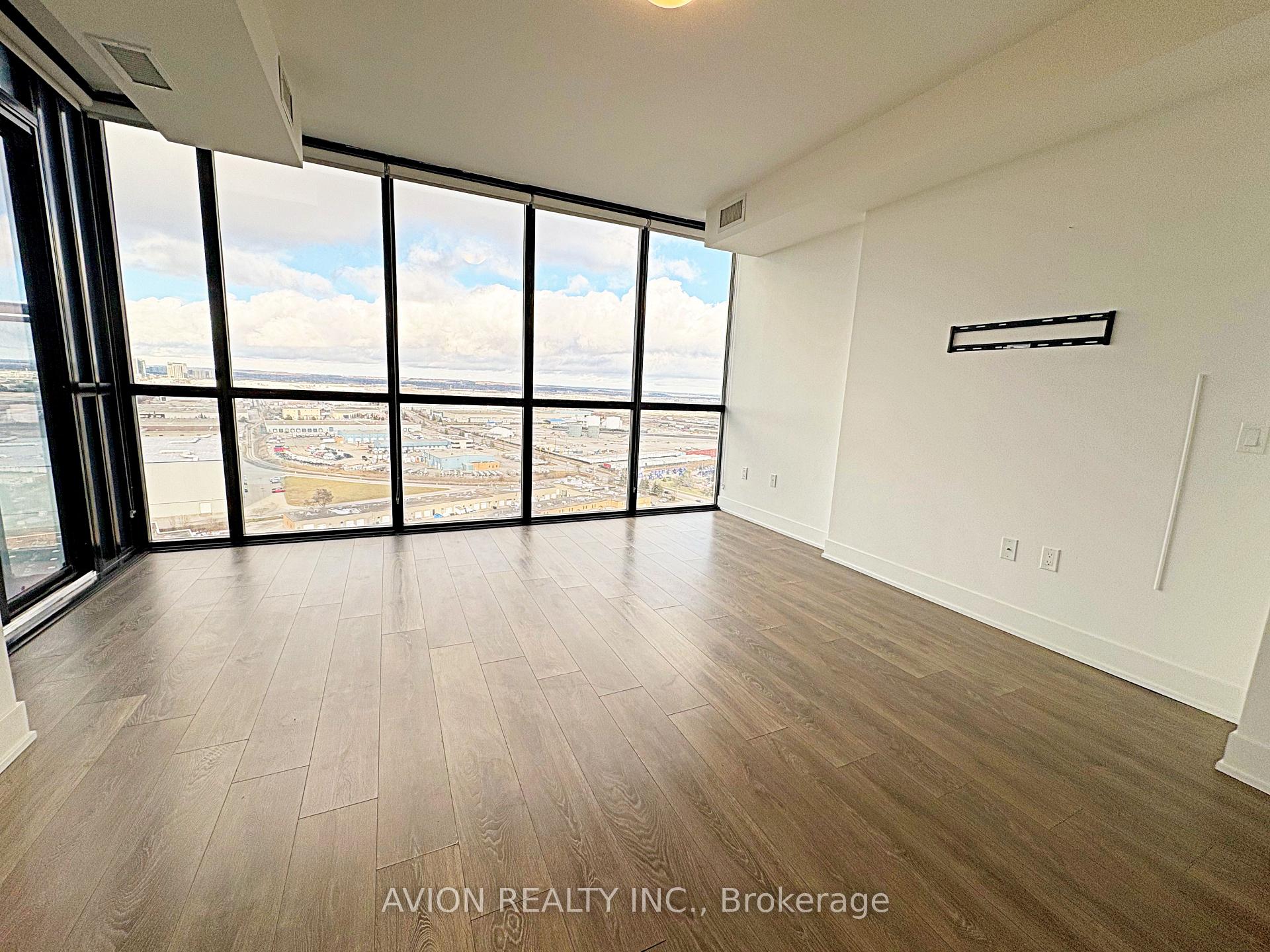 Photo 3 of Unit 2007, 2908 Highway 7, Vaughan, Concord — HOMEH