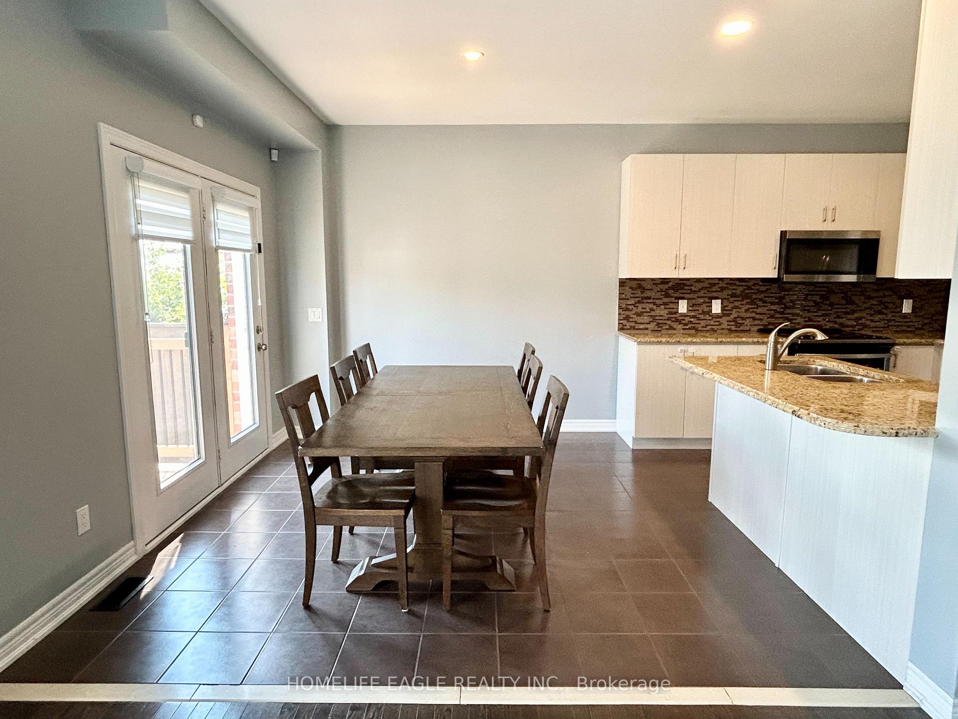 Photo 7 of 39 Bramsey Street, Georgina, Sutton & Jackson's Point — HOMEH