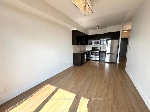 Photo 4 of Unit 718, 7161 Yonge Street, Markham, Thornhill — HOMEH